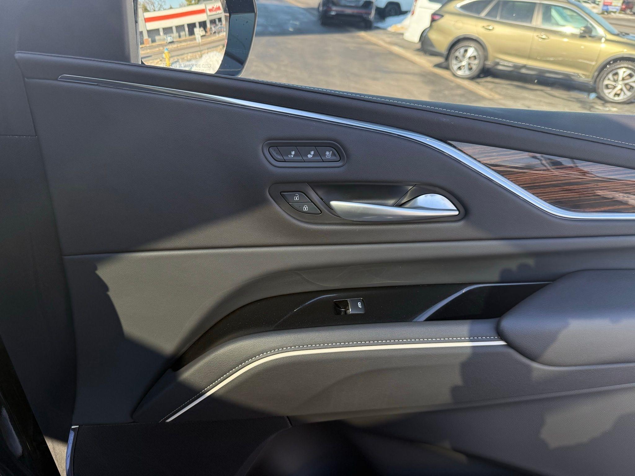 Cadillac Escalade ESV  2024