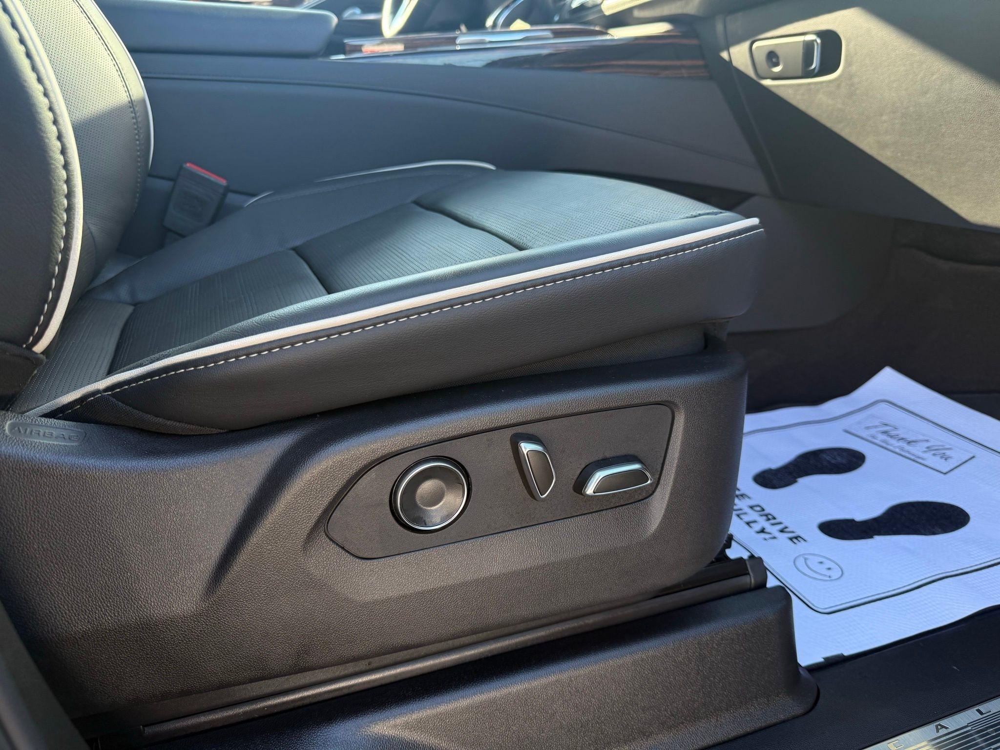 Cadillac Escalade ESV  2024