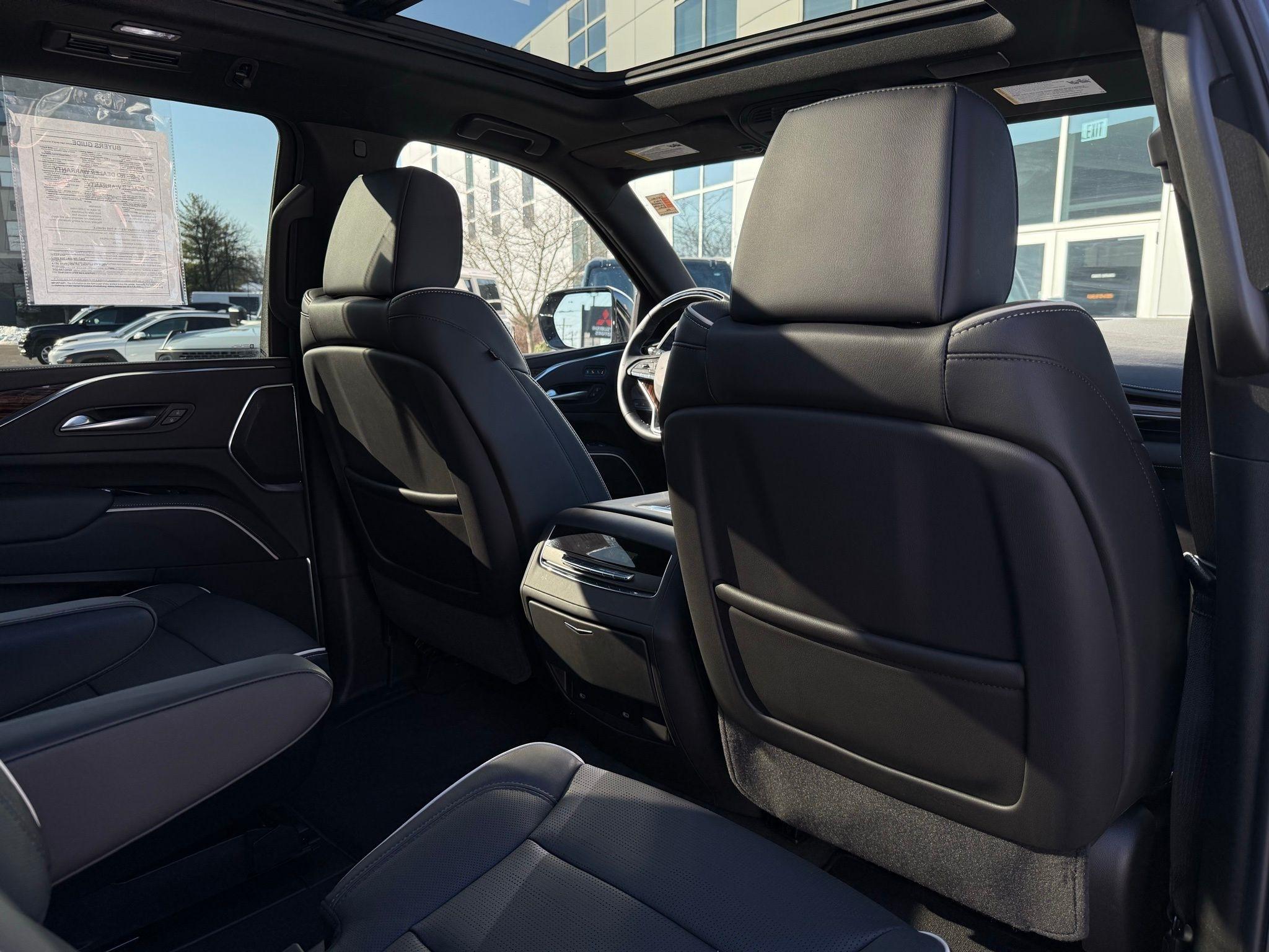 Cadillac Escalade ESV  2024