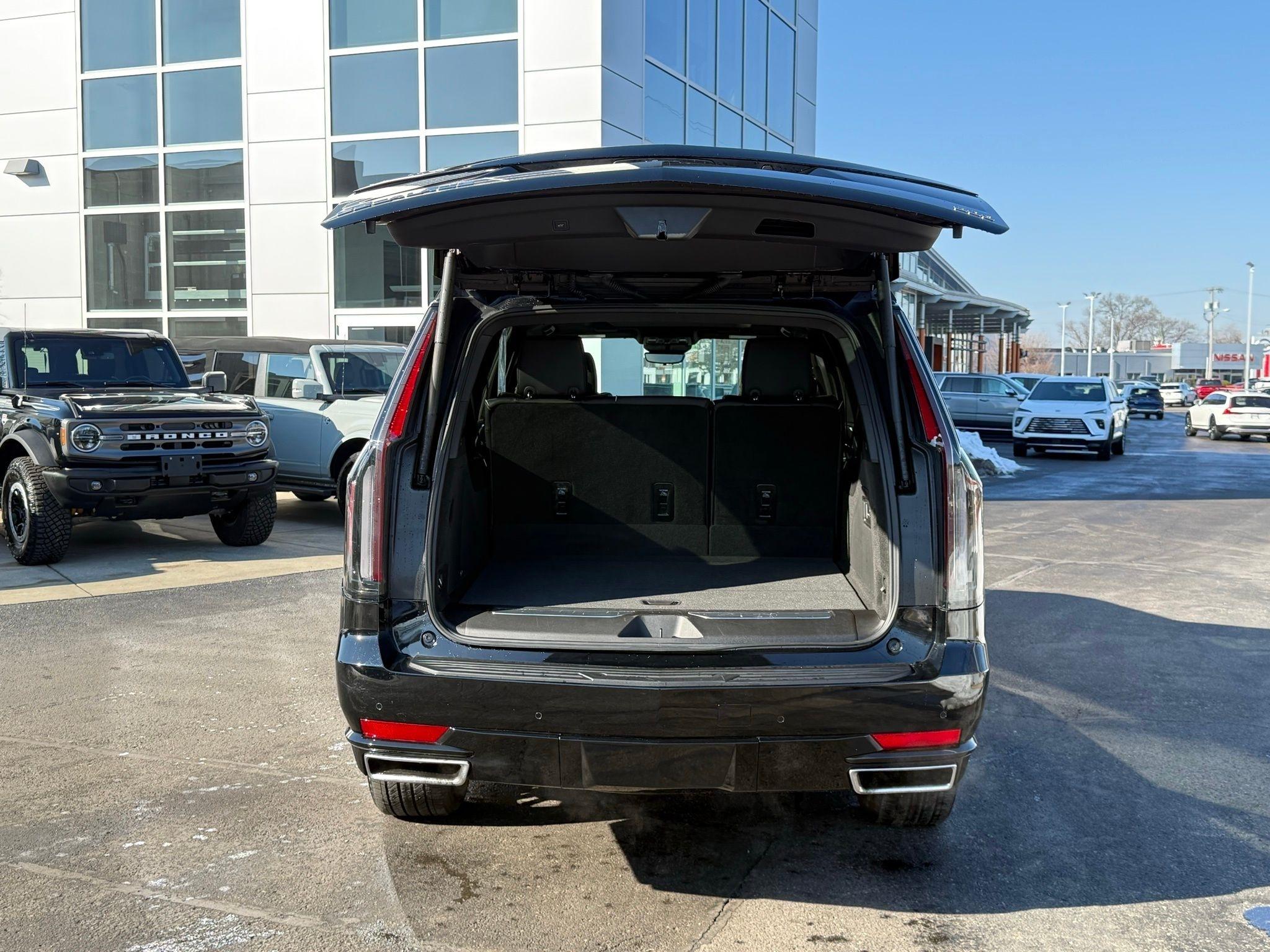 Cadillac Escalade ESV  2024