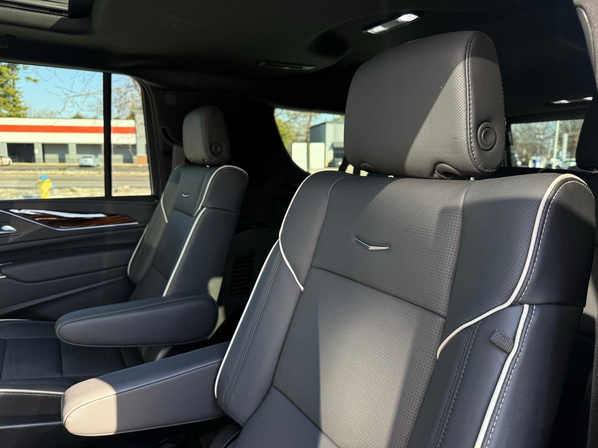 Cadillac Escalade ESV  2024