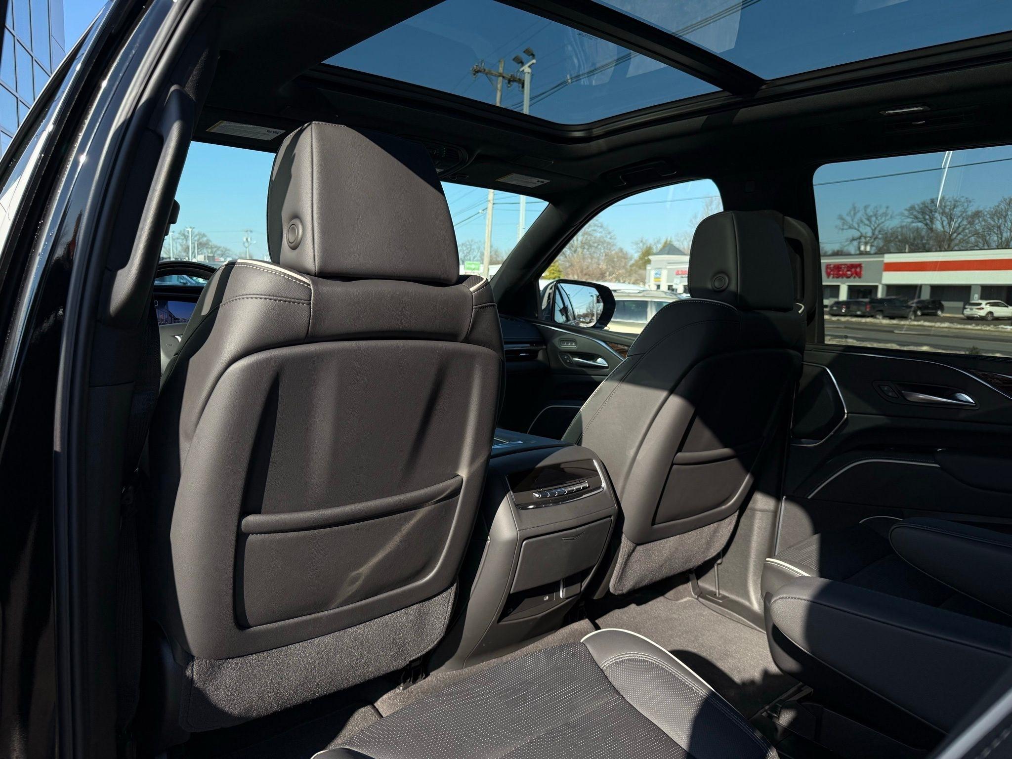 Cadillac Escalade ESV  2024