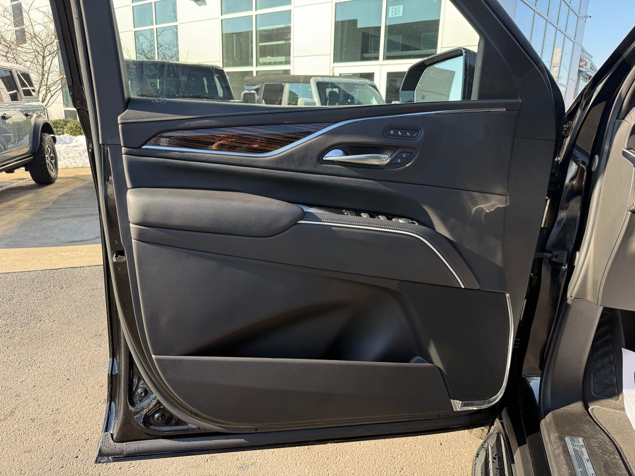 Cadillac Escalade ESV  2024