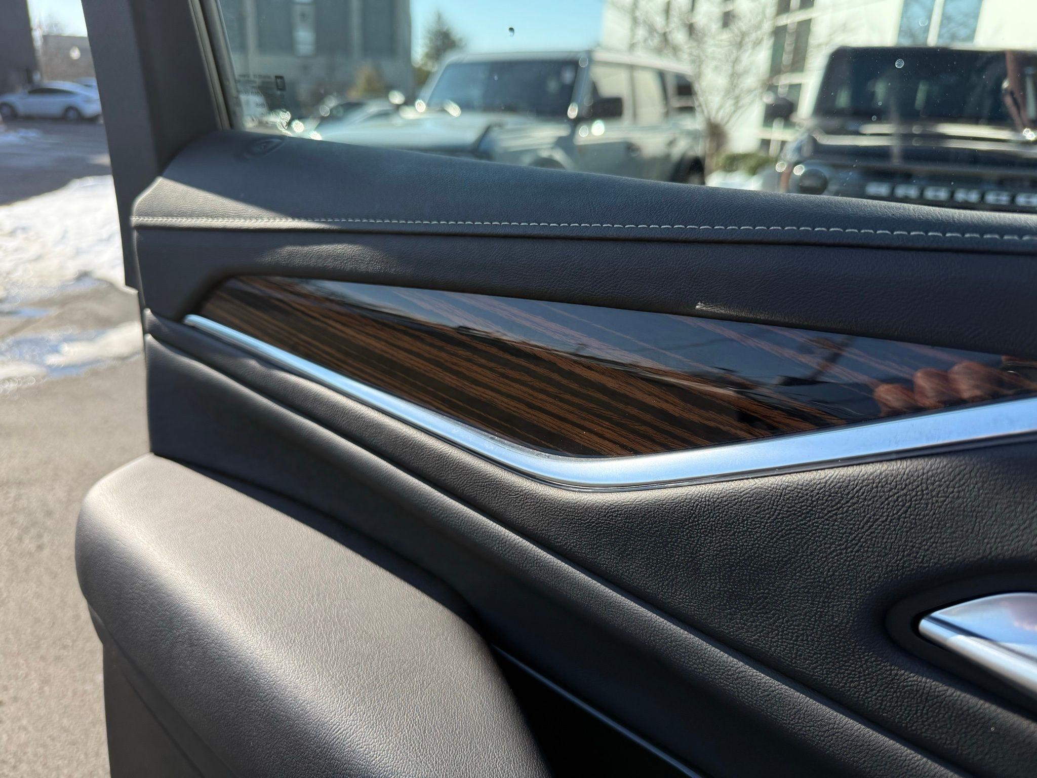 Cadillac Escalade ESV  2024