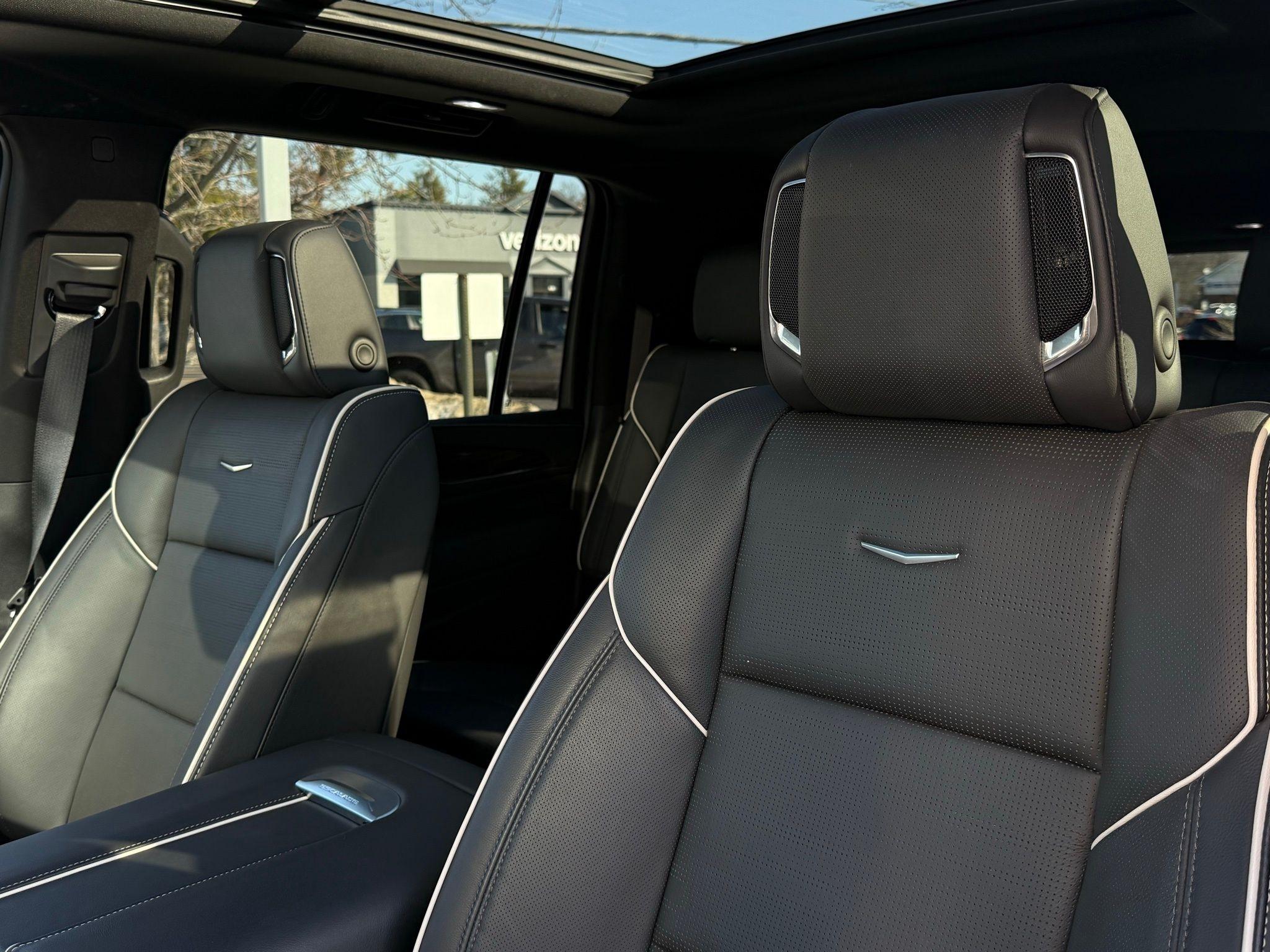 Cadillac Escalade ESV  2024