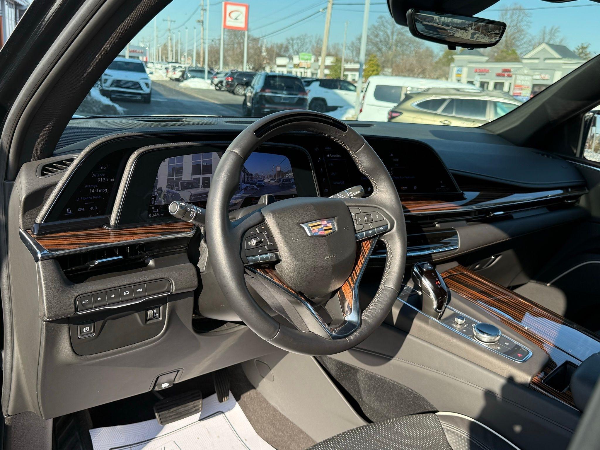 Cadillac Escalade ESV  2024