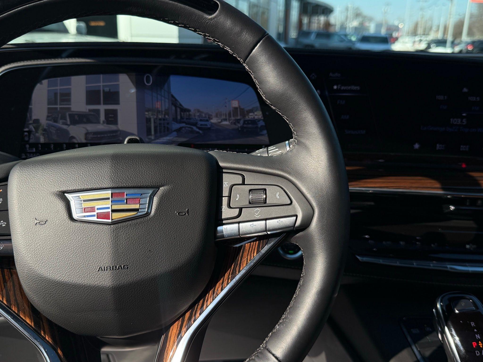 Cadillac Escalade ESV  2024