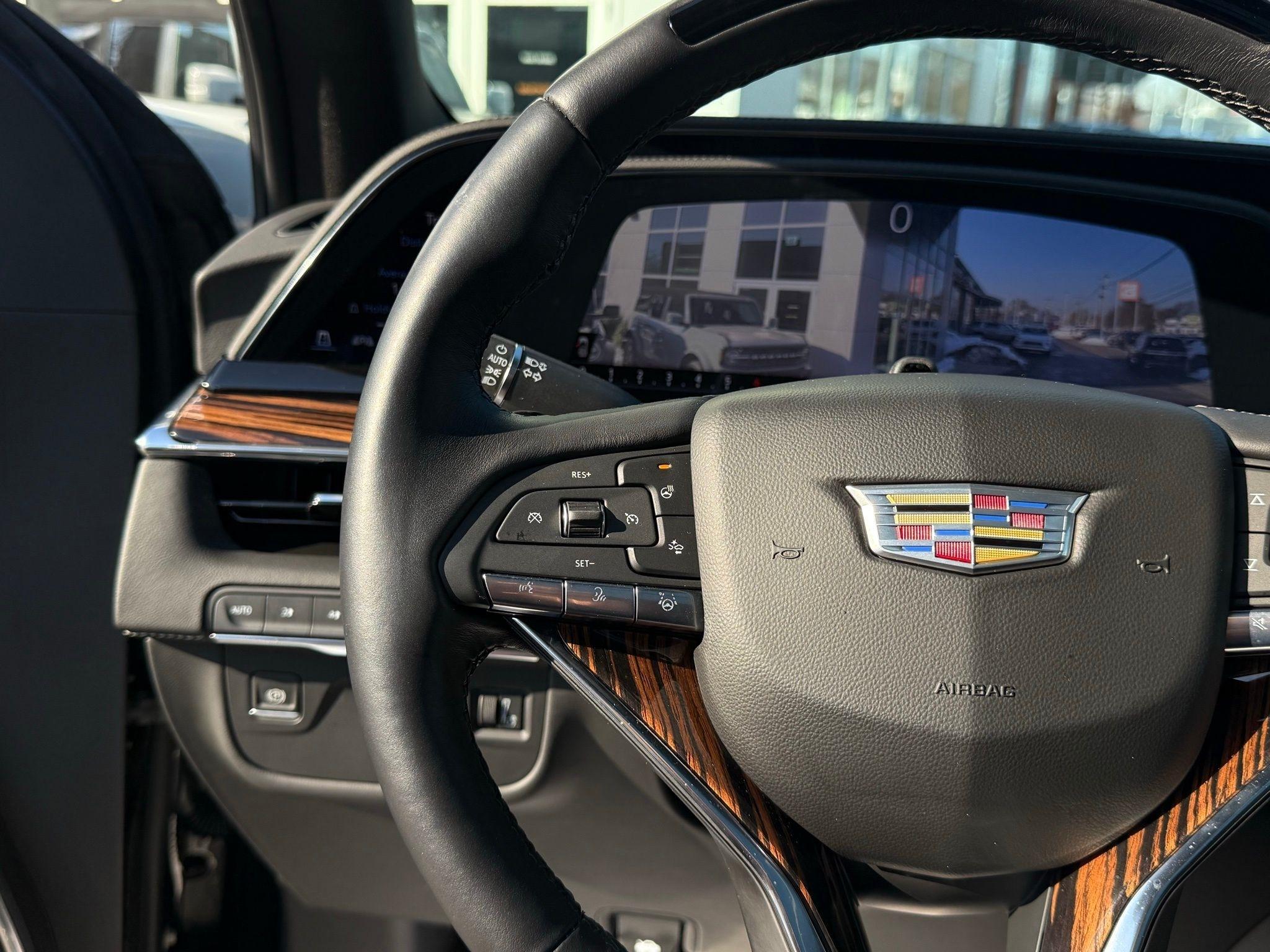 Cadillac Escalade ESV  2024