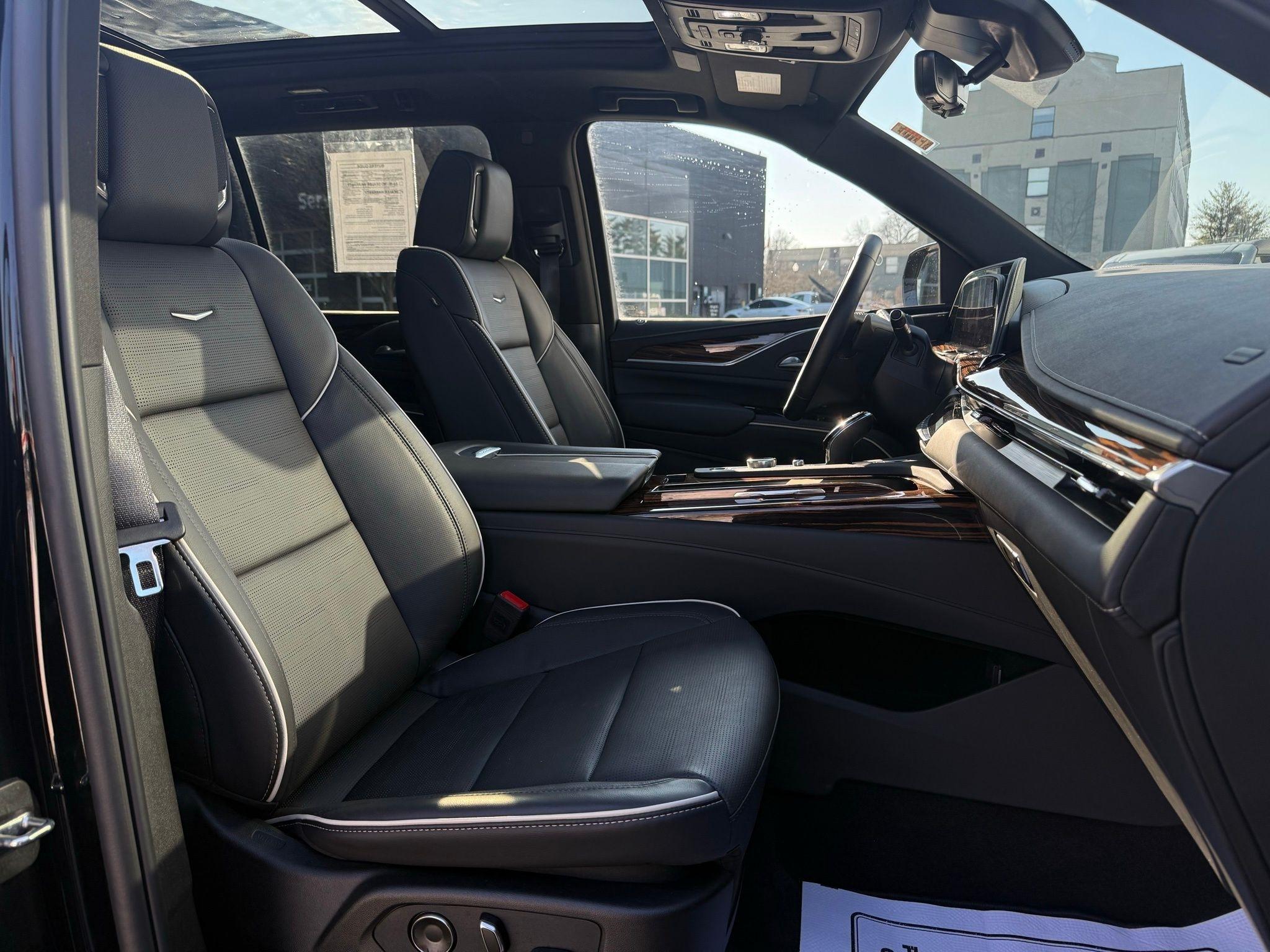 Cadillac Escalade ESV  2024