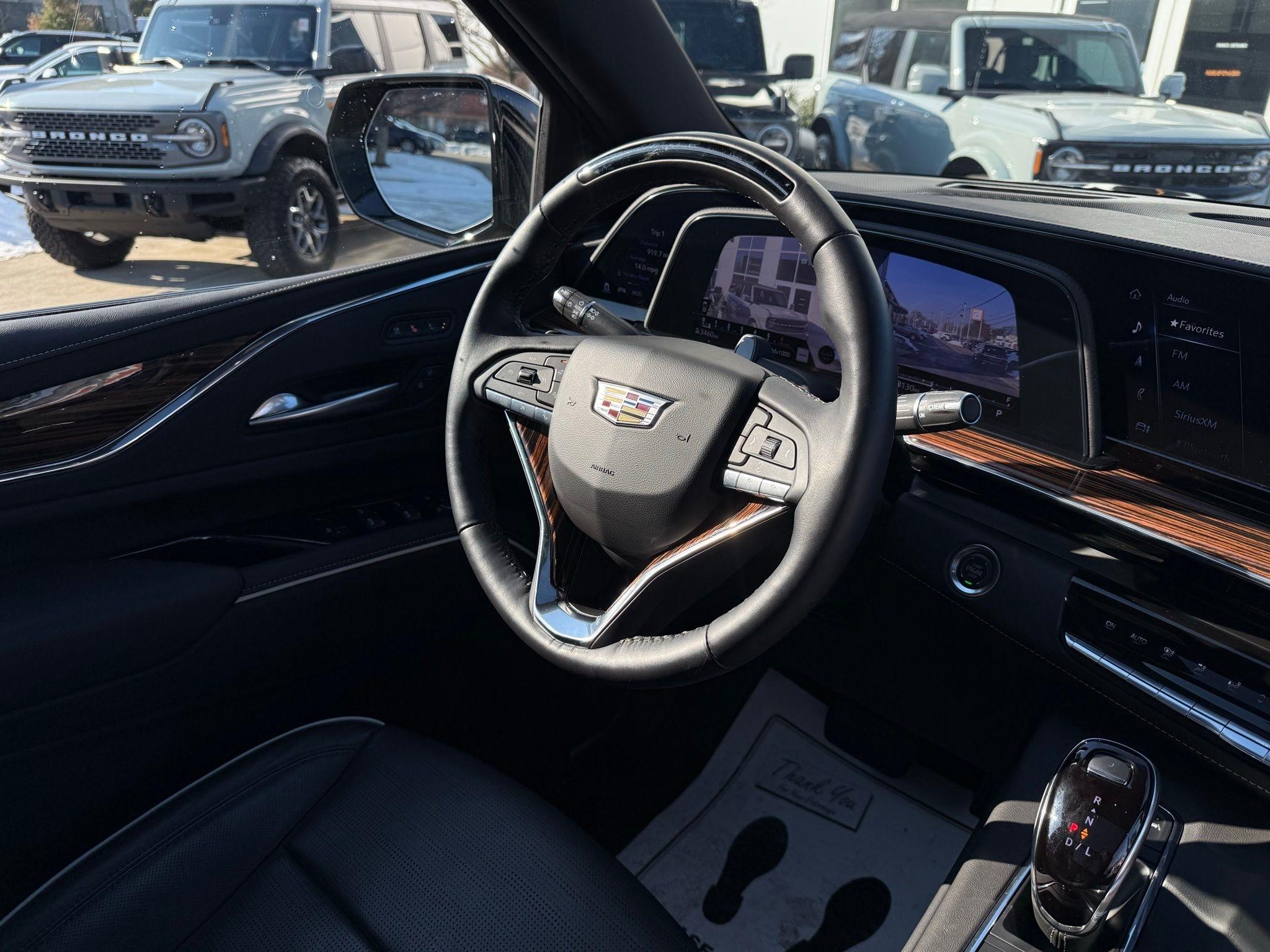 Cadillac Escalade ESV  2024