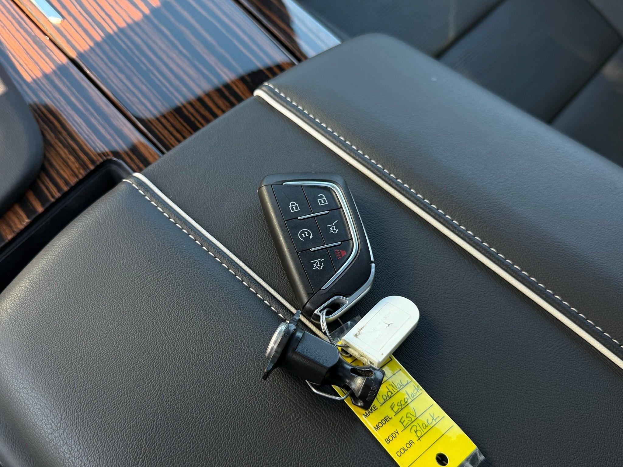 Cadillac Escalade ESV  2024