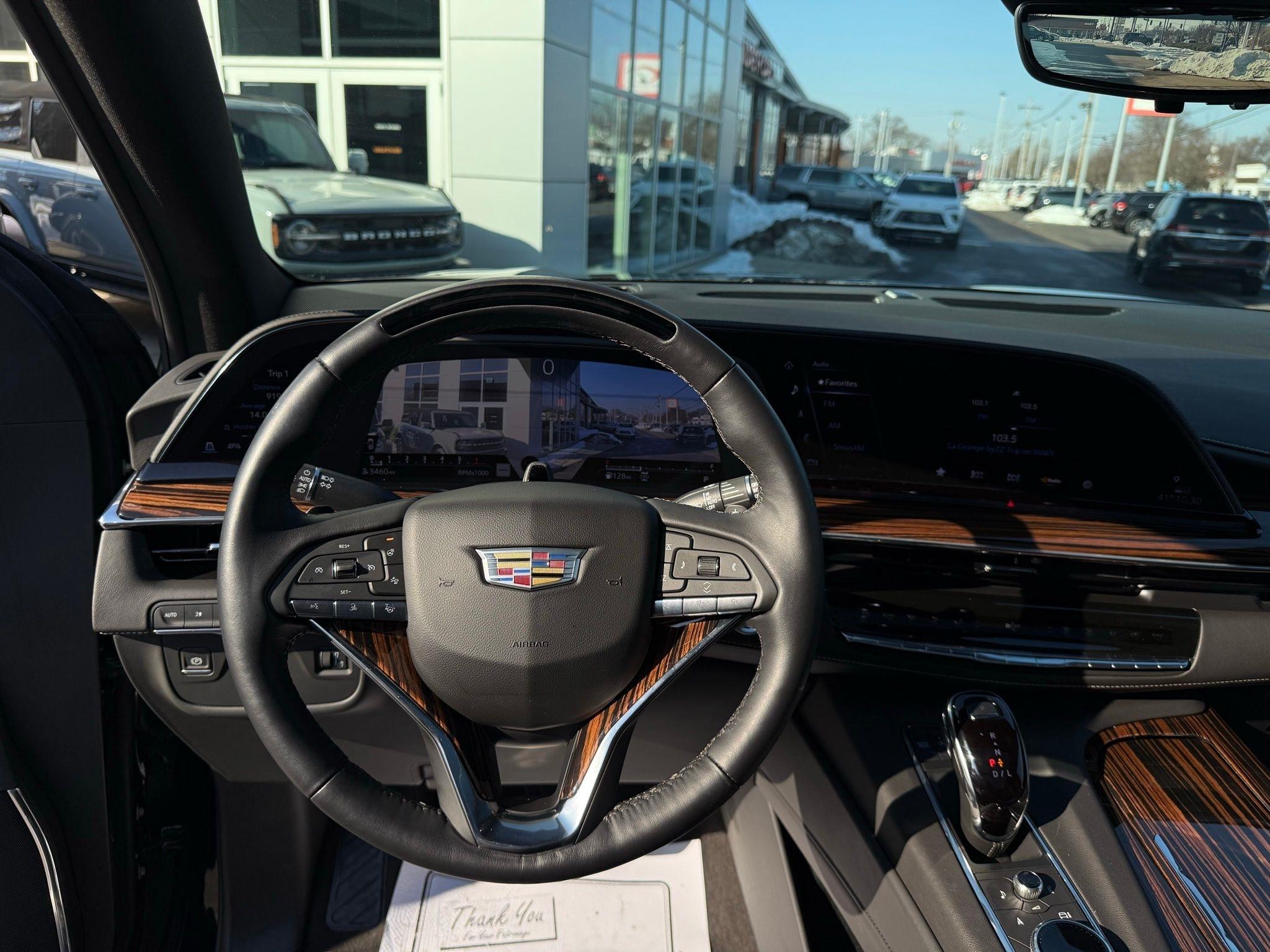 Cadillac Escalade ESV  2024