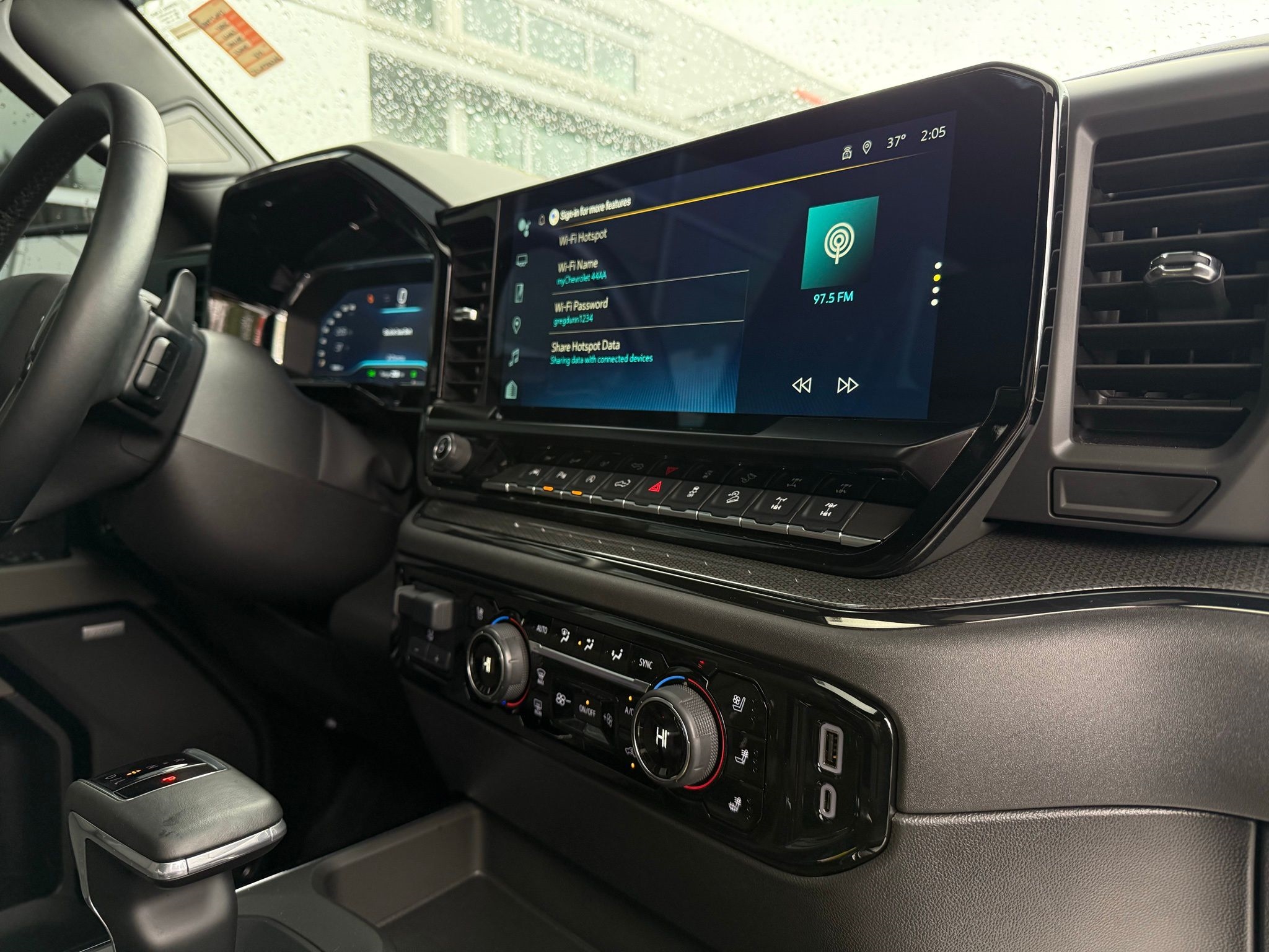 Chevrolet Silverado 1500  2025