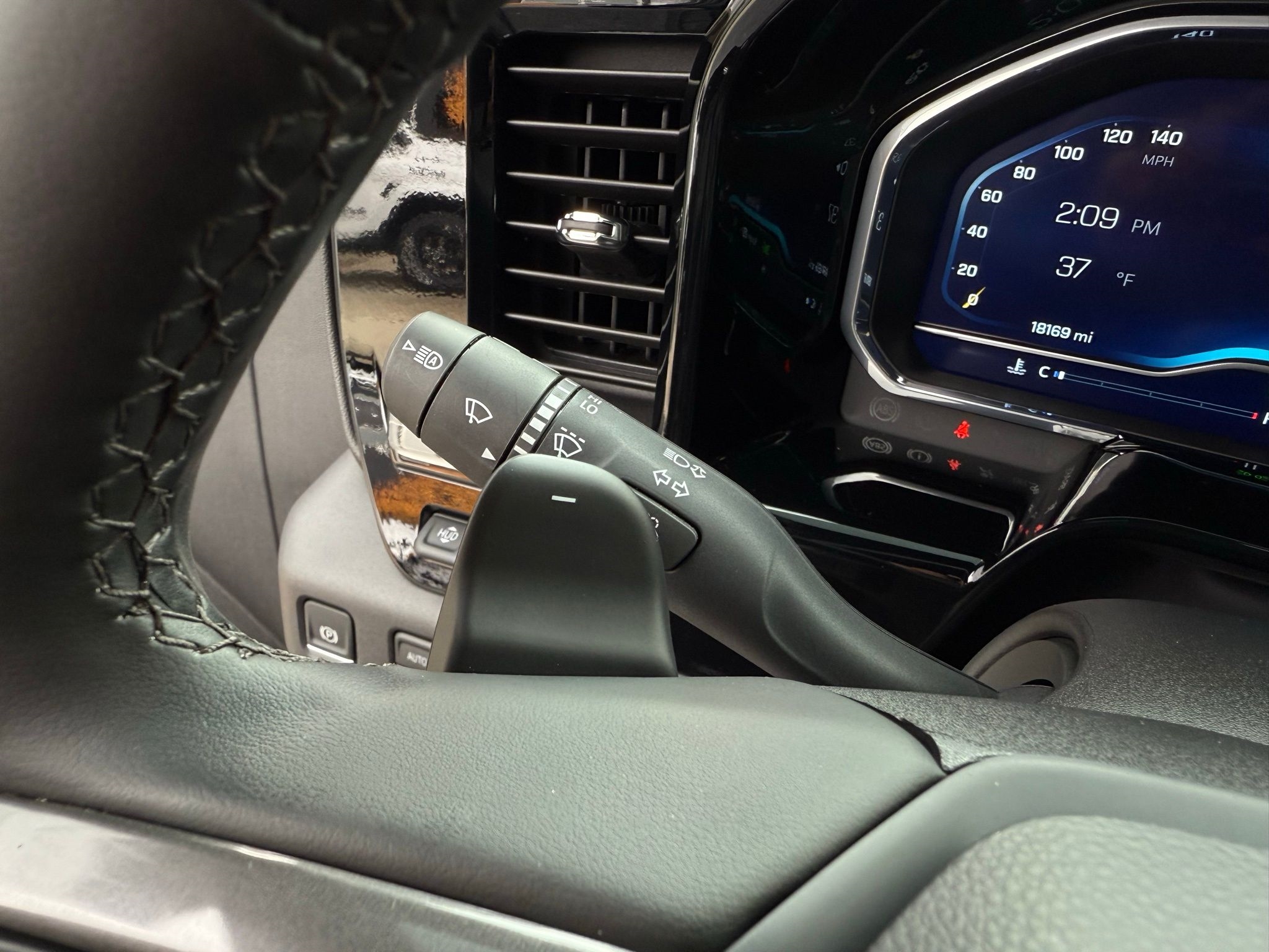 Chevrolet Silverado 1500  2025