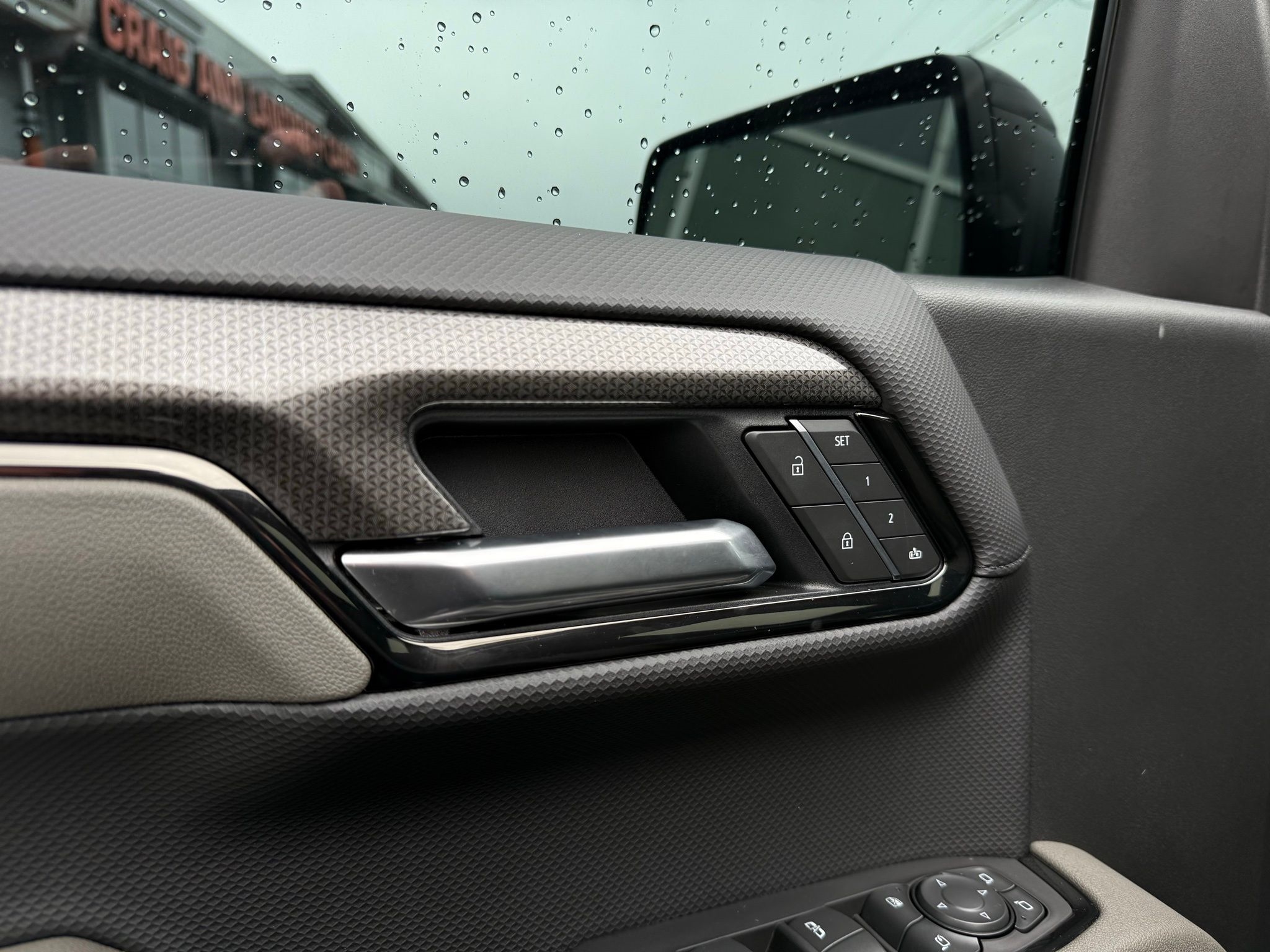 Chevrolet Silverado 1500  2025