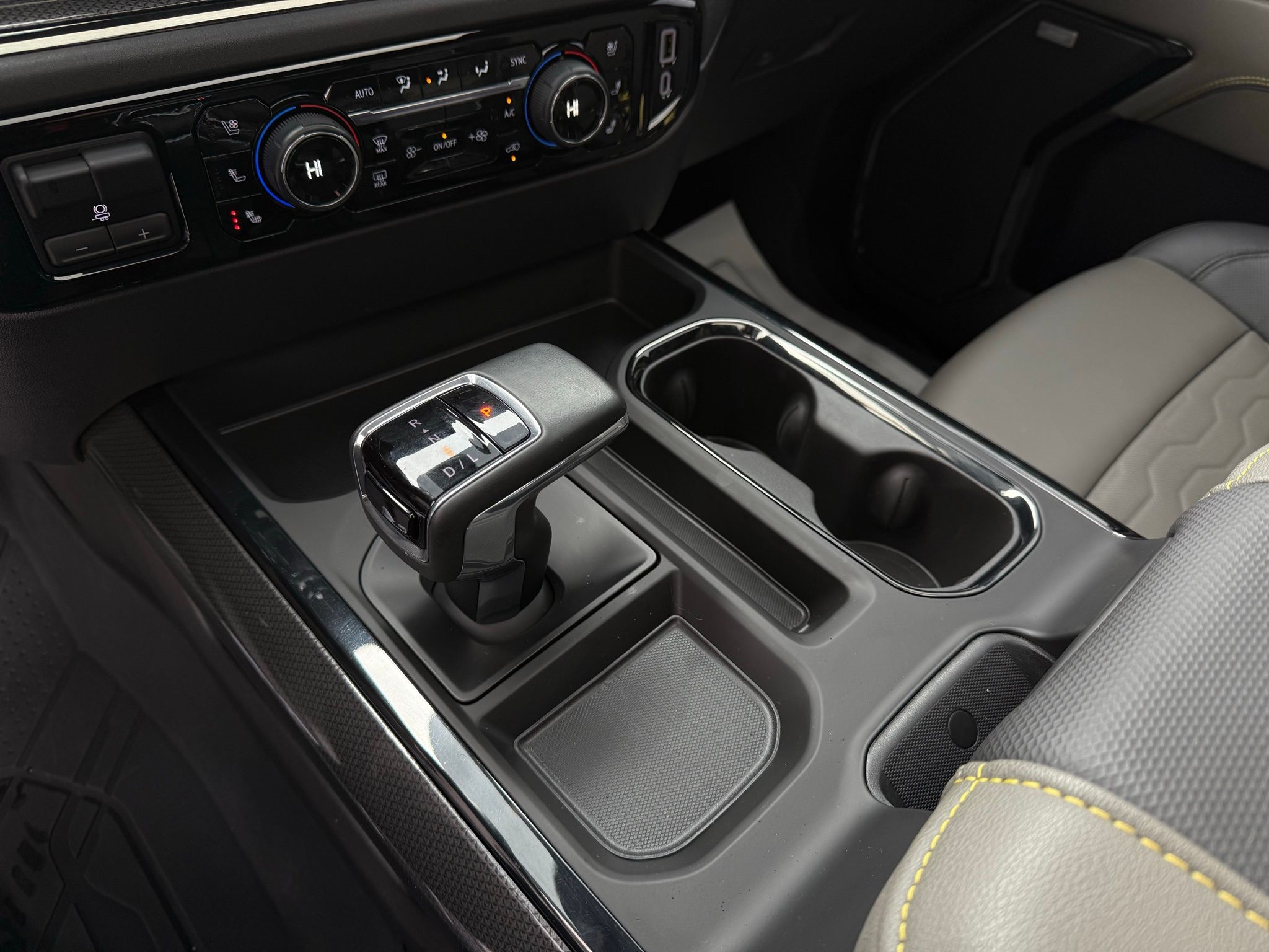 Chevrolet Silverado 1500  2025