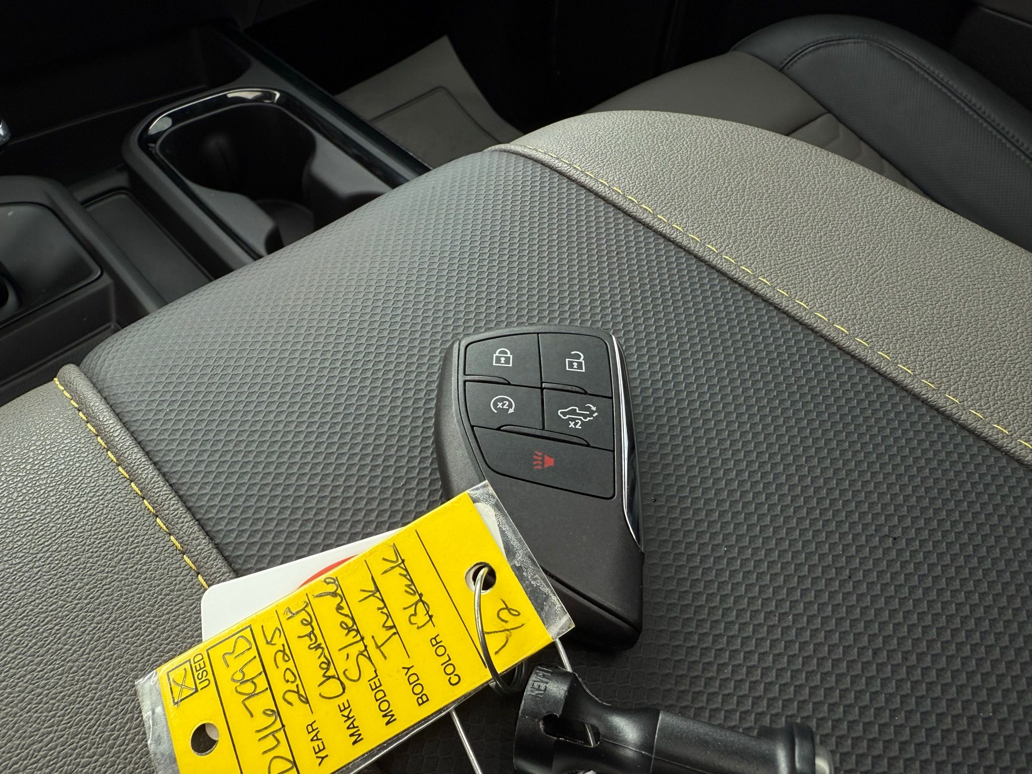 Chevrolet Silverado 1500  2025