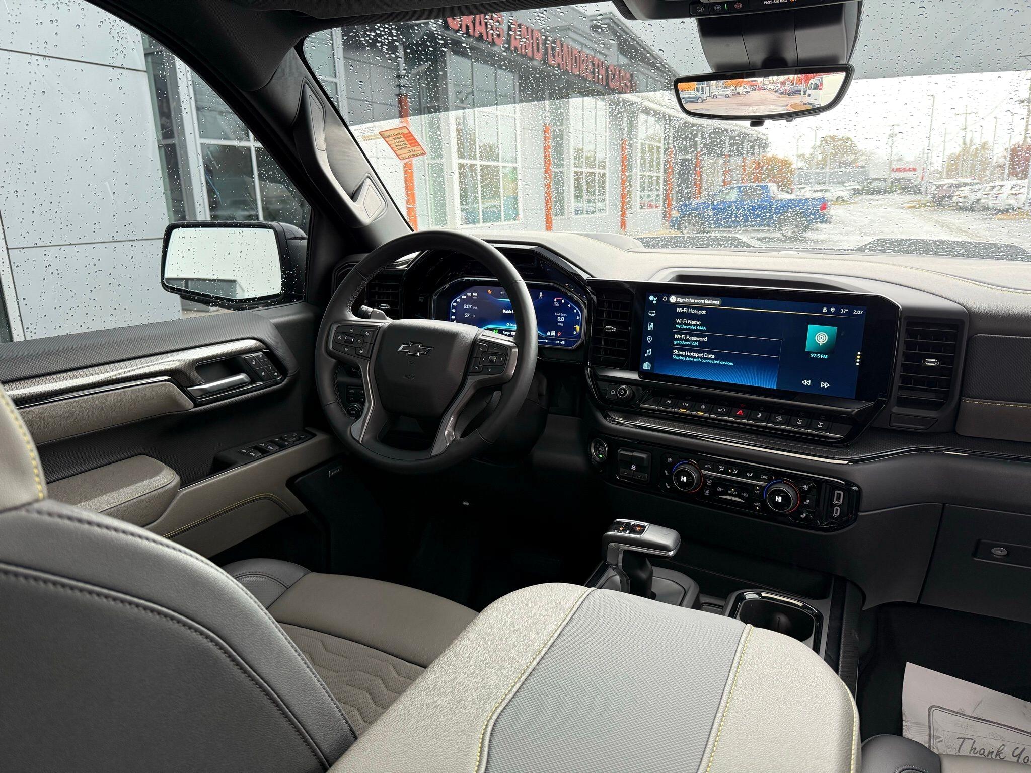 Chevrolet Silverado 1500  2025