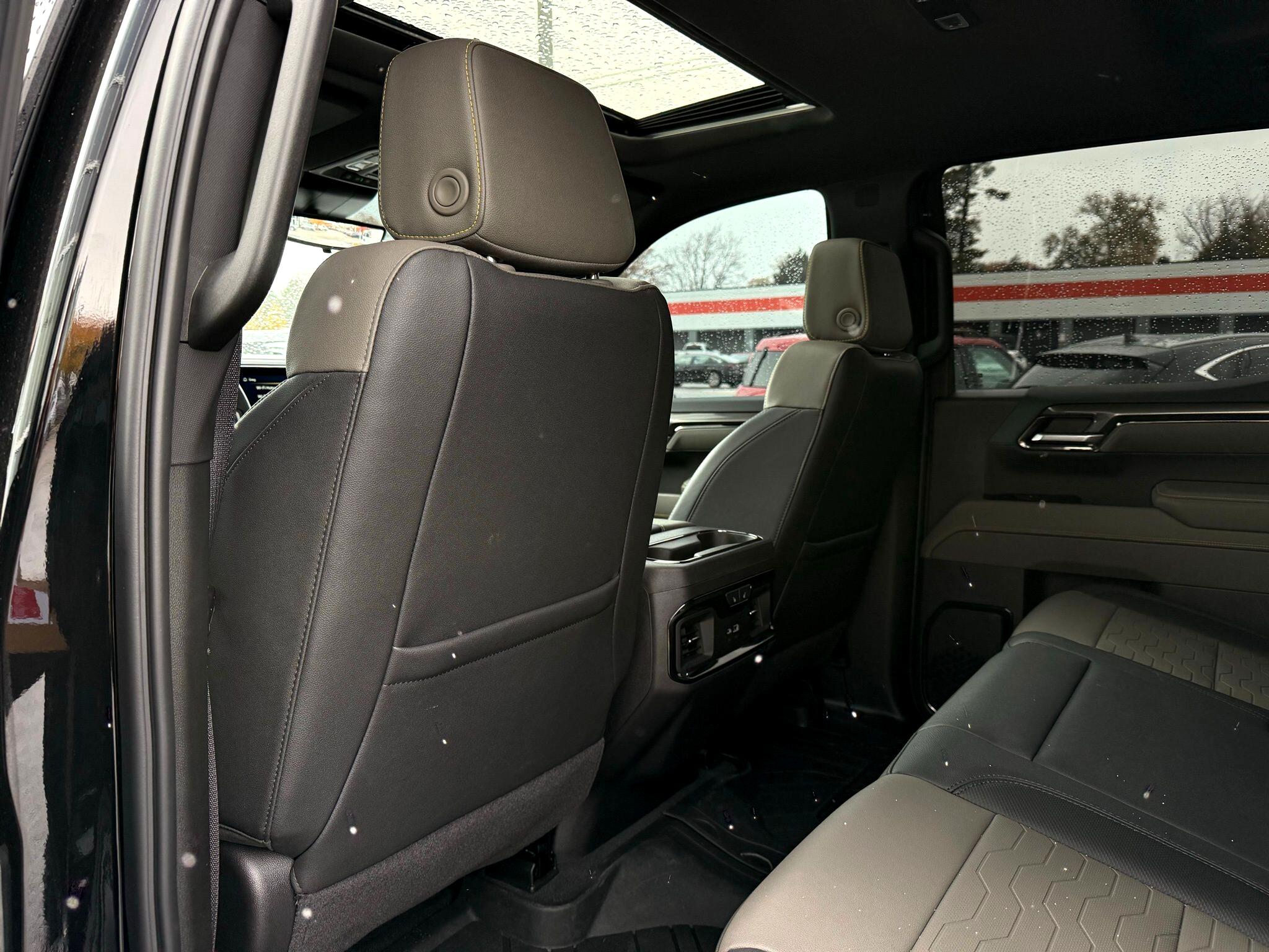 Chevrolet Silverado 1500  2025