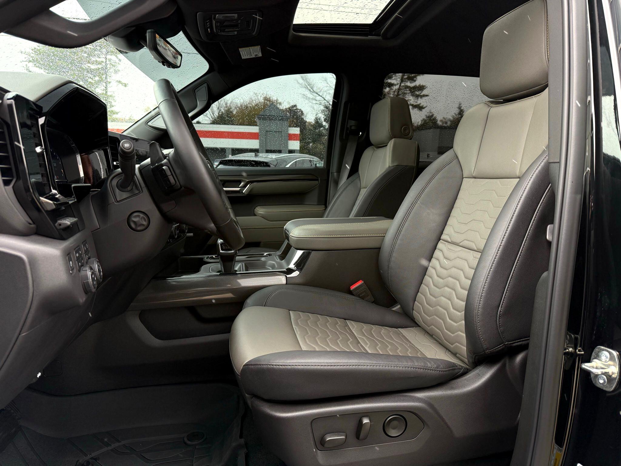 Chevrolet Silverado 1500  2025