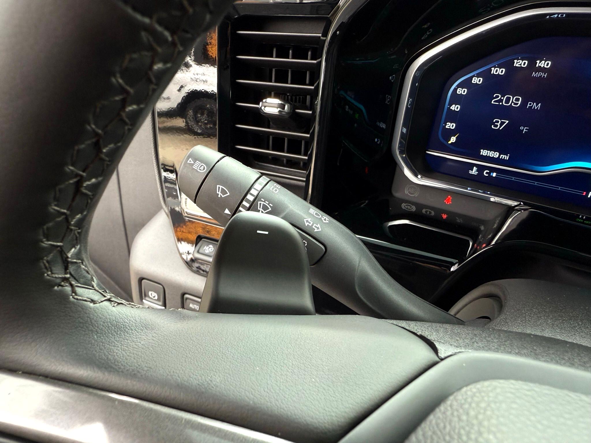 Chevrolet Silverado 1500  2025