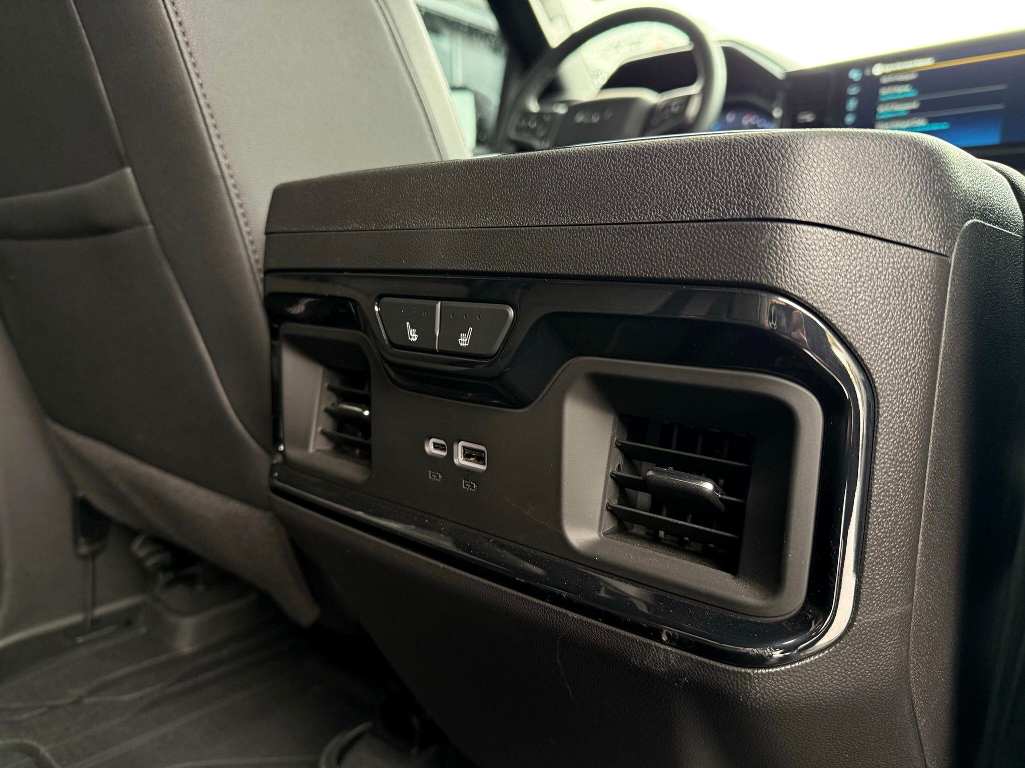 Chevrolet Silverado 1500  2025