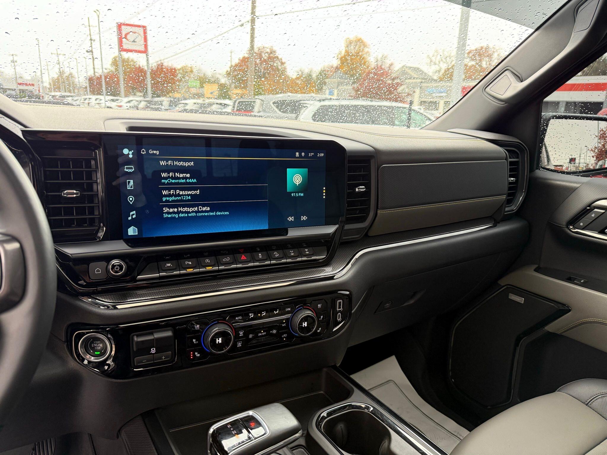 Chevrolet Silverado 1500  2025