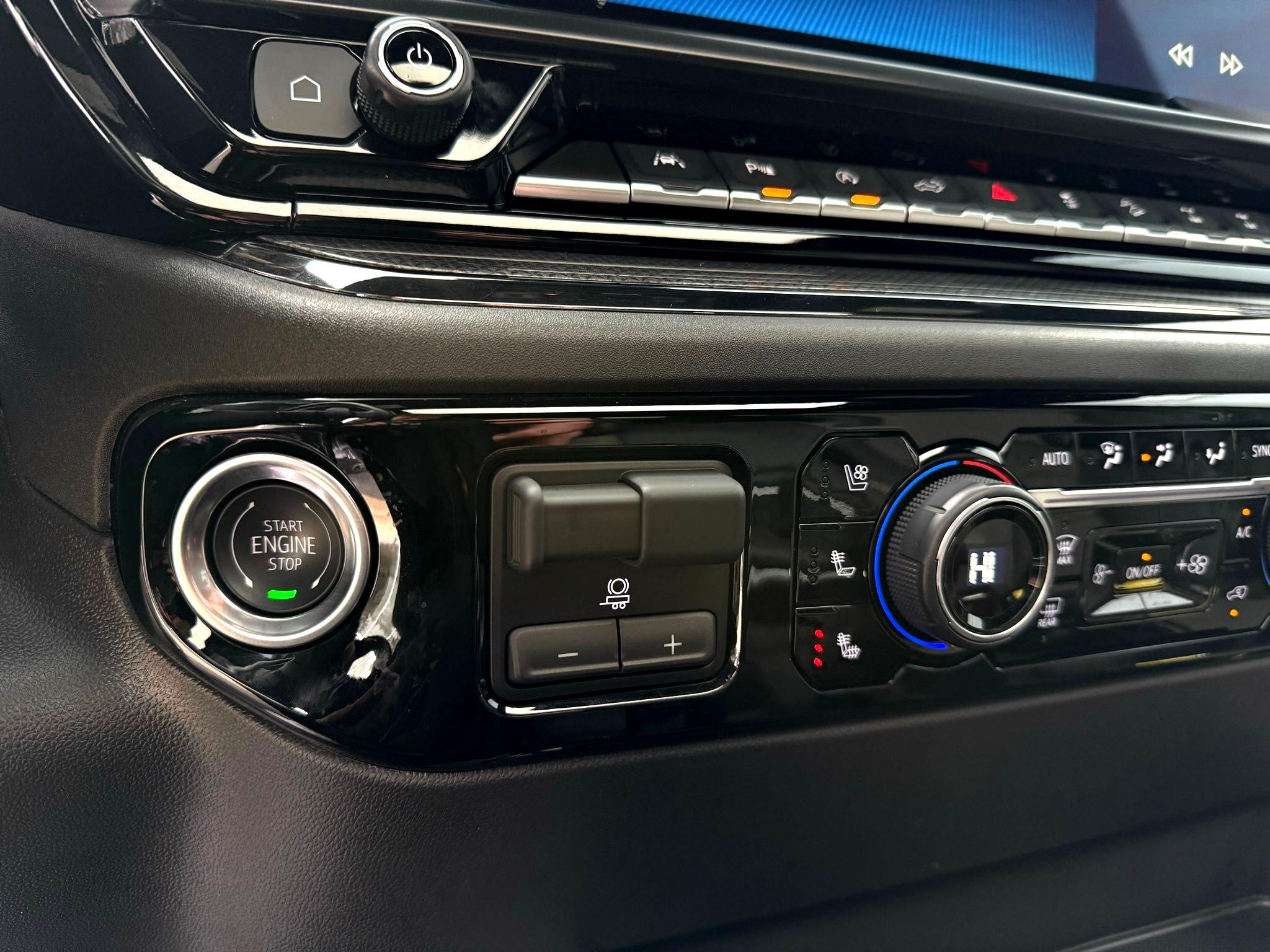 Chevrolet Silverado 1500  2025