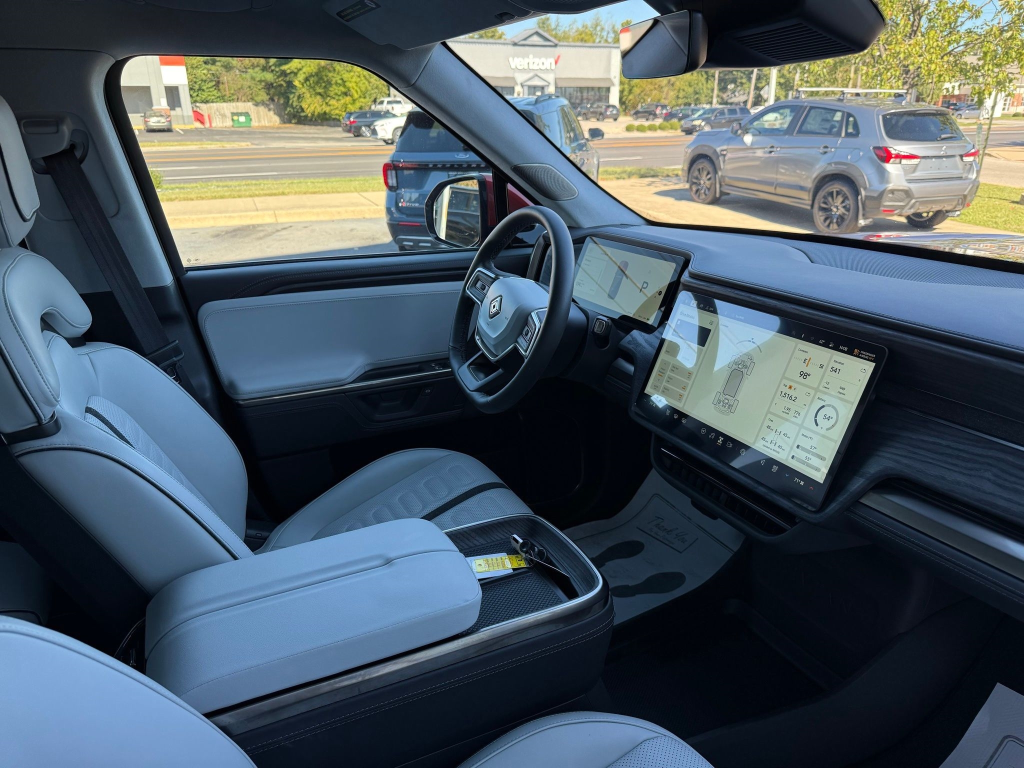 Rivian R1S  2025 Rivian R1S  2025