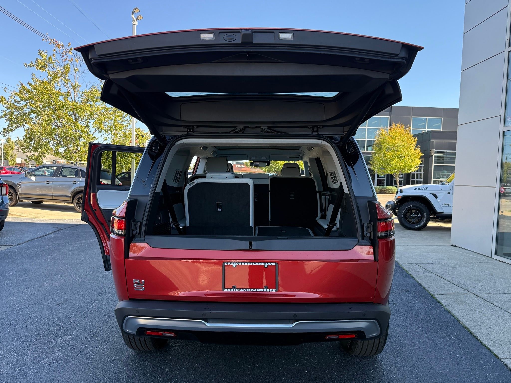 Rivian R1S  2025 Rivian R1S  2025