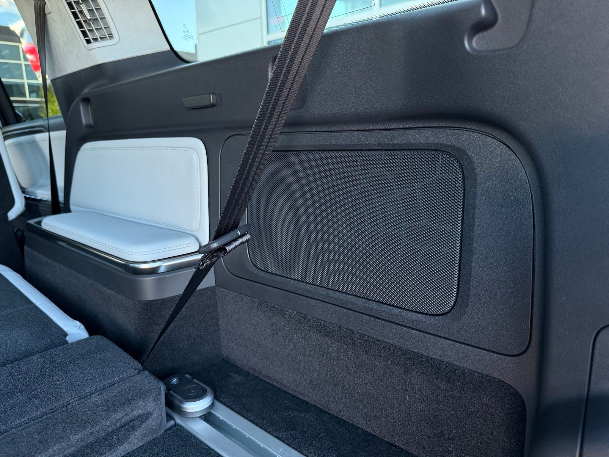 Rivian R1S  2025 Rivian R1S  2025