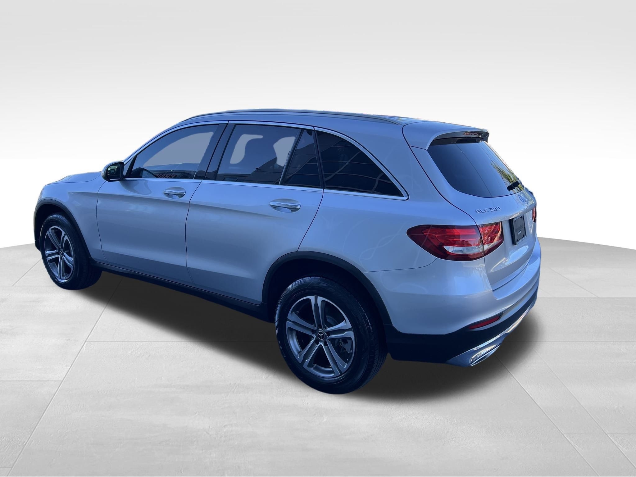 Mercedes-Benz GLC  2018 Mercedes-Benz GLC  2018