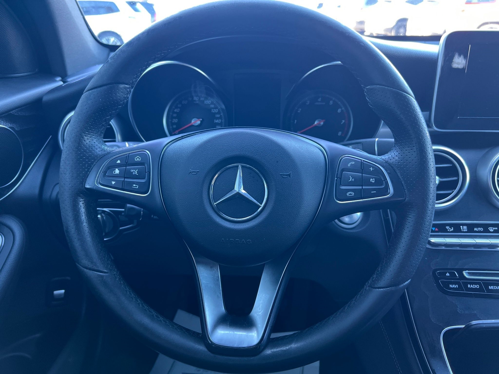 Mercedes-Benz GLC  2018 Mercedes-Benz GLC  2018