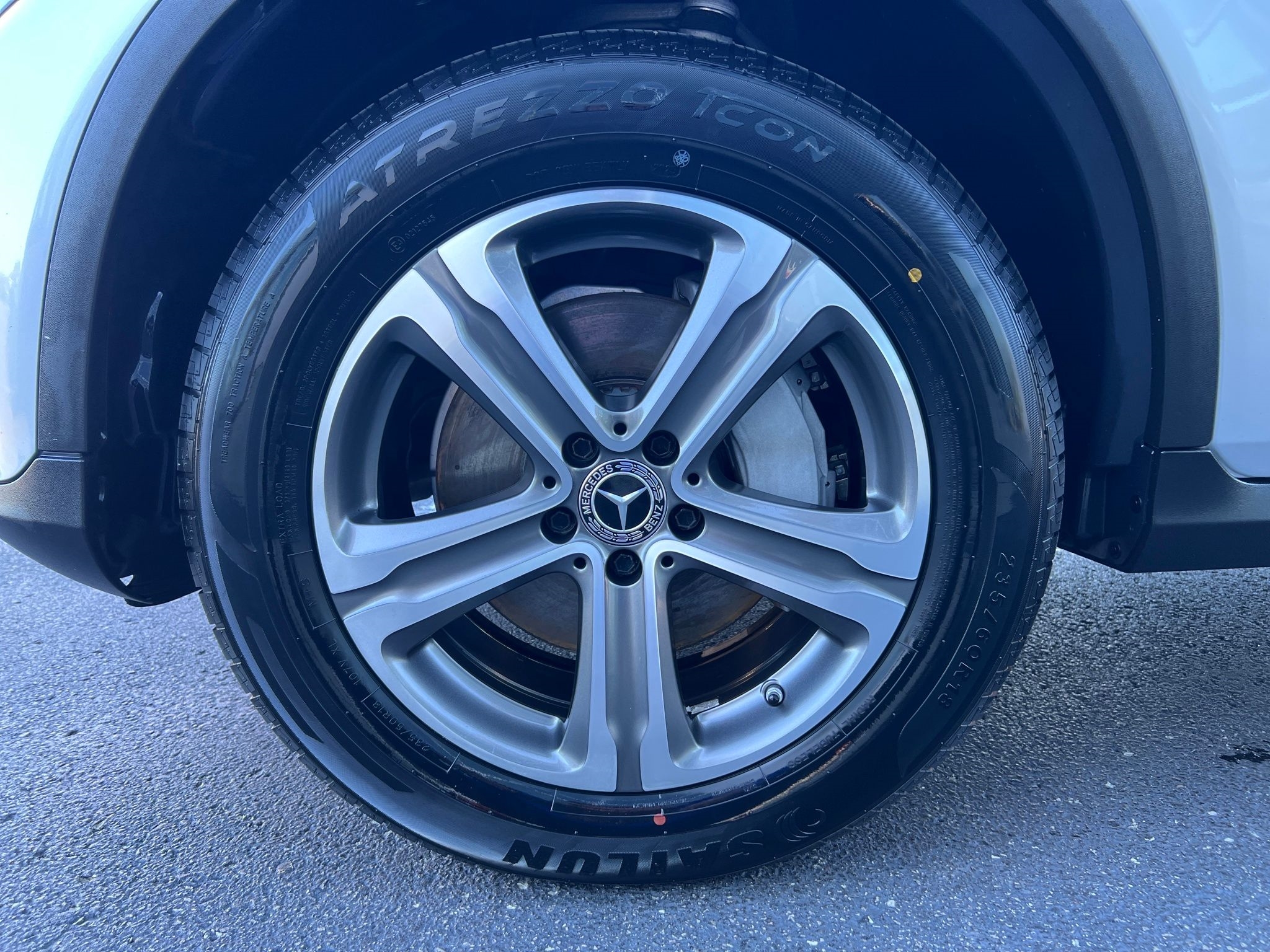 Mercedes-Benz GLC  2018 Mercedes-Benz GLC  2018