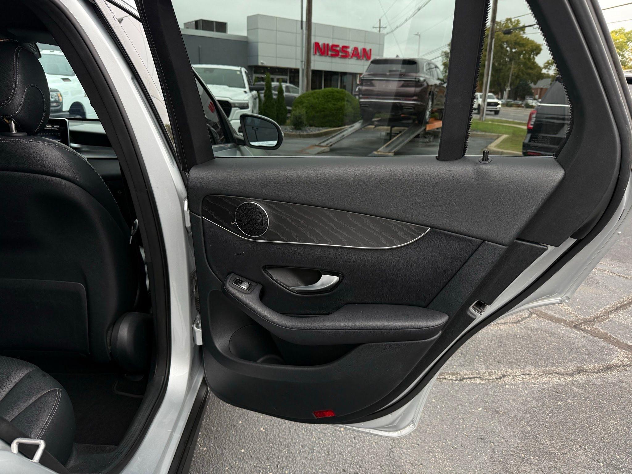 Mercedes-Benz GLC  2018 Mercedes-Benz GLC  2018