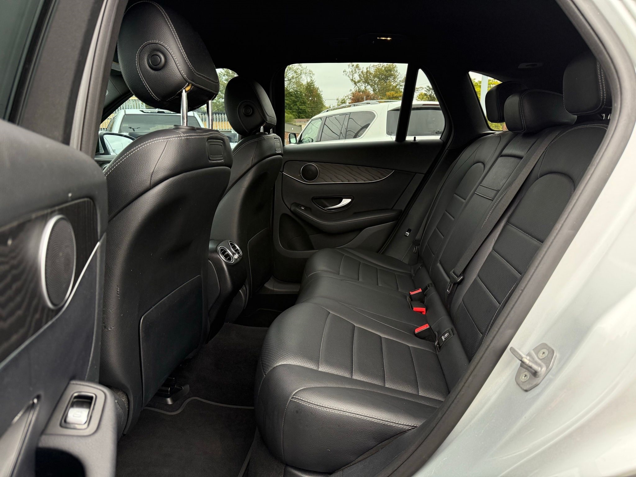 Mercedes-Benz GLC  2018 Mercedes-Benz GLC  2018