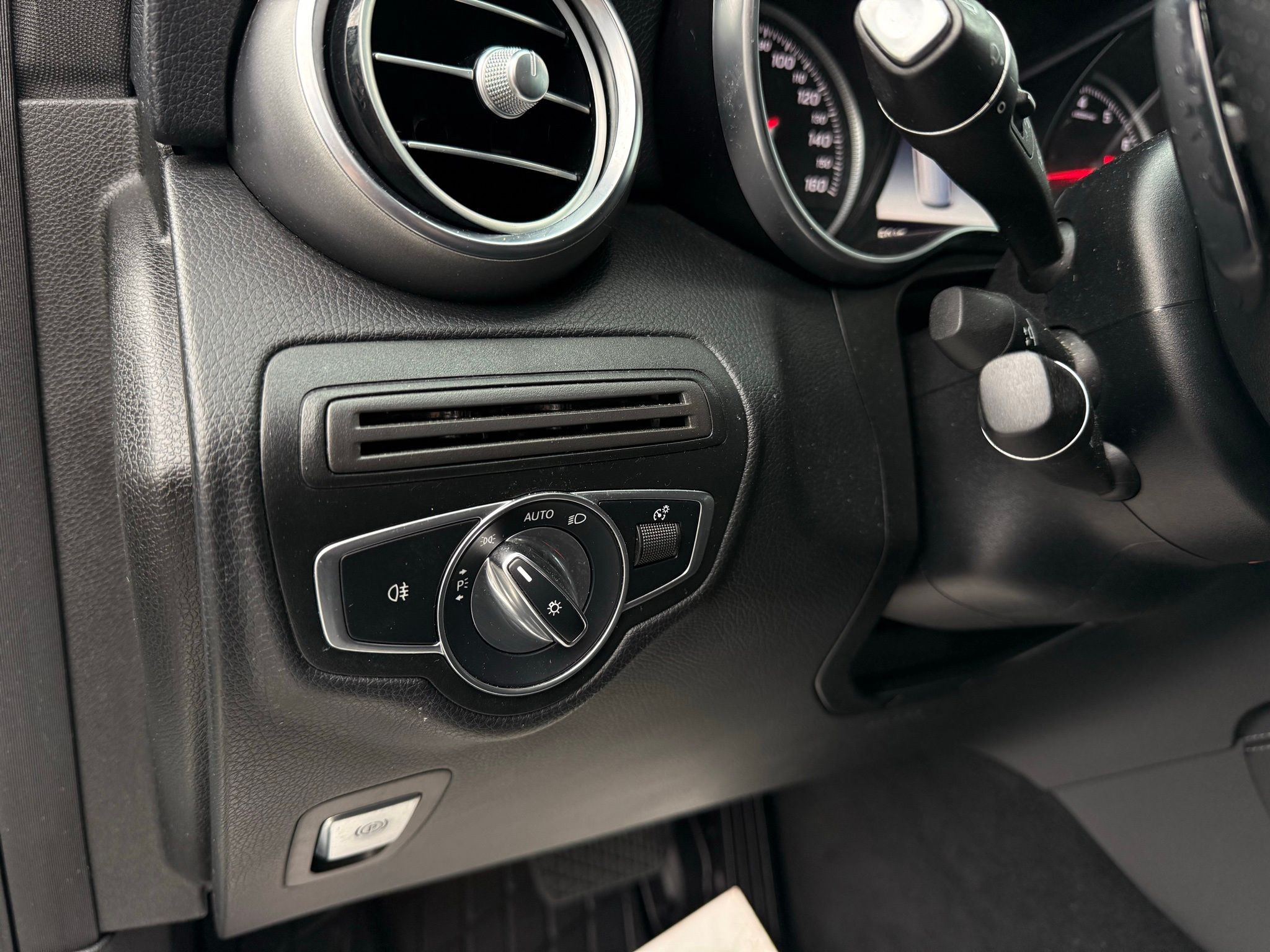 Mercedes-Benz GLC  2018 Mercedes-Benz GLC  2018