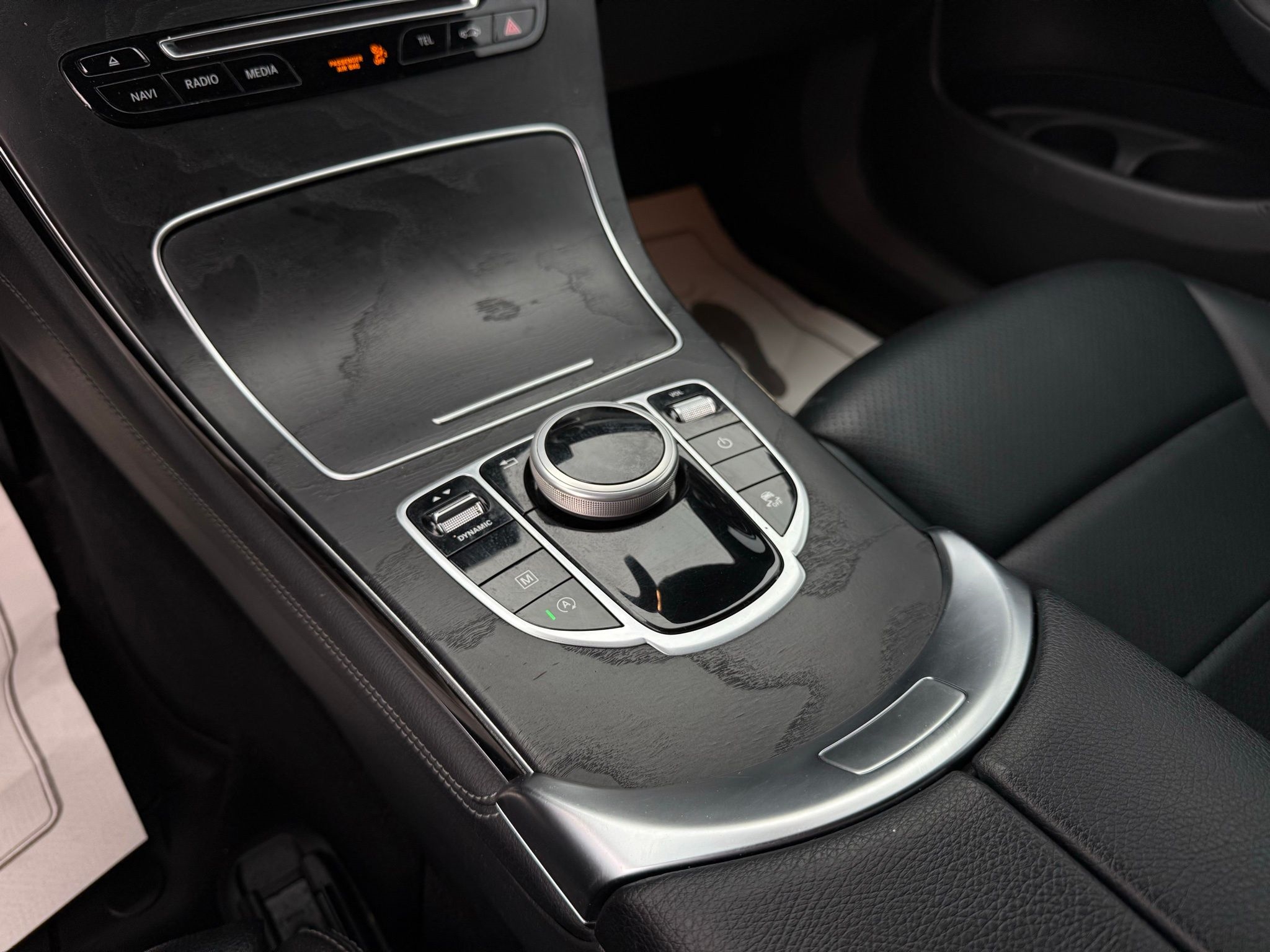 Mercedes-Benz GLC  2018 Mercedes-Benz GLC  2018