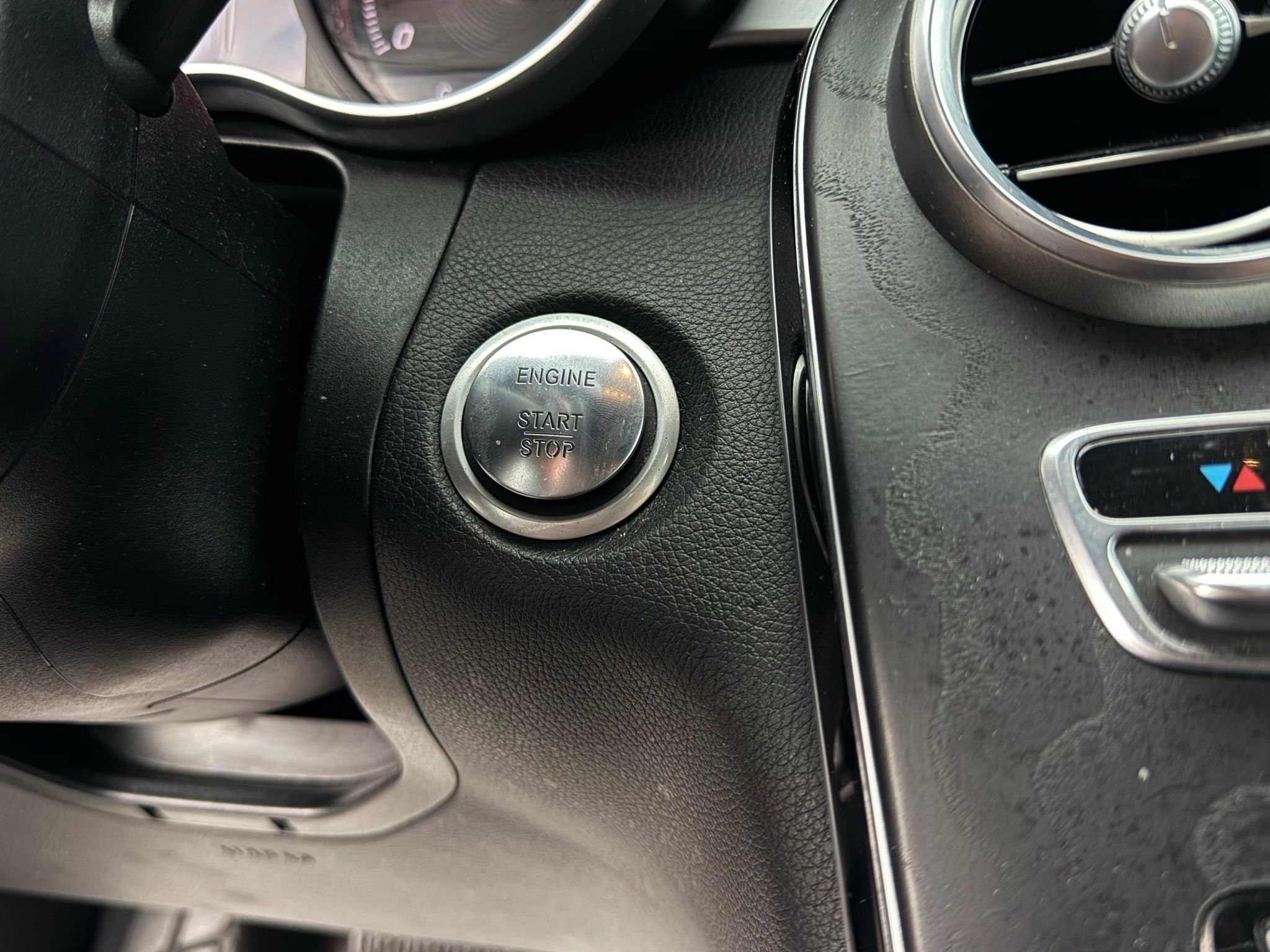 Mercedes-Benz GLC  2018 Mercedes-Benz GLC  2018