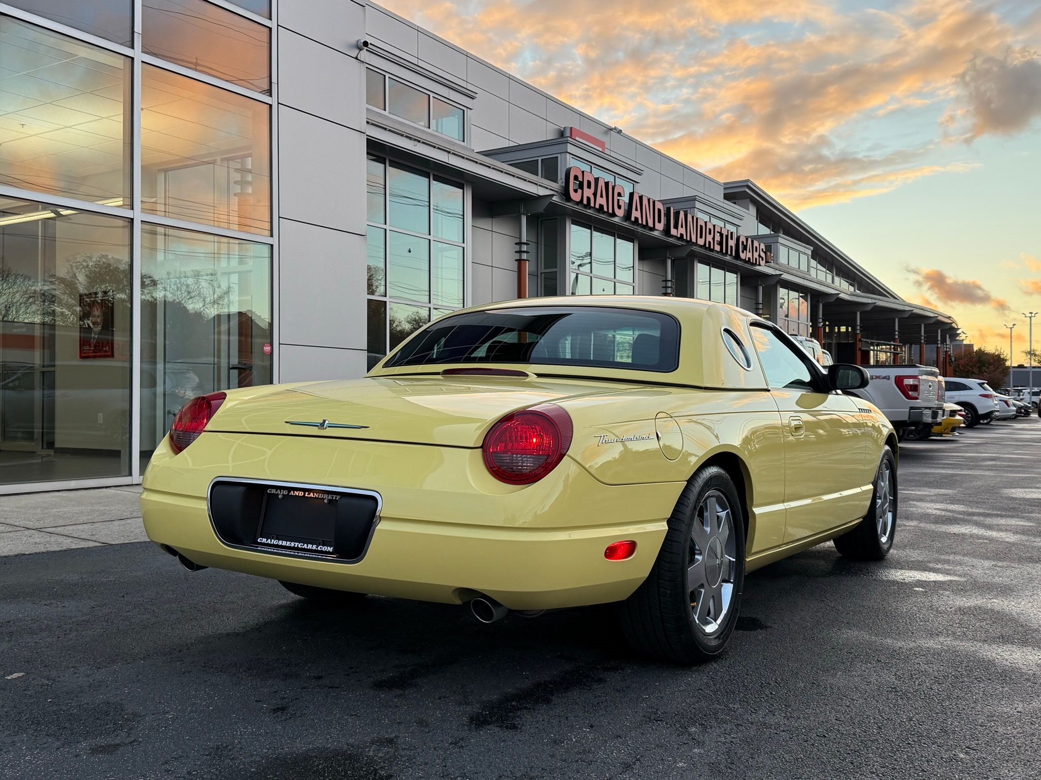 Ford Thunderbird  2002