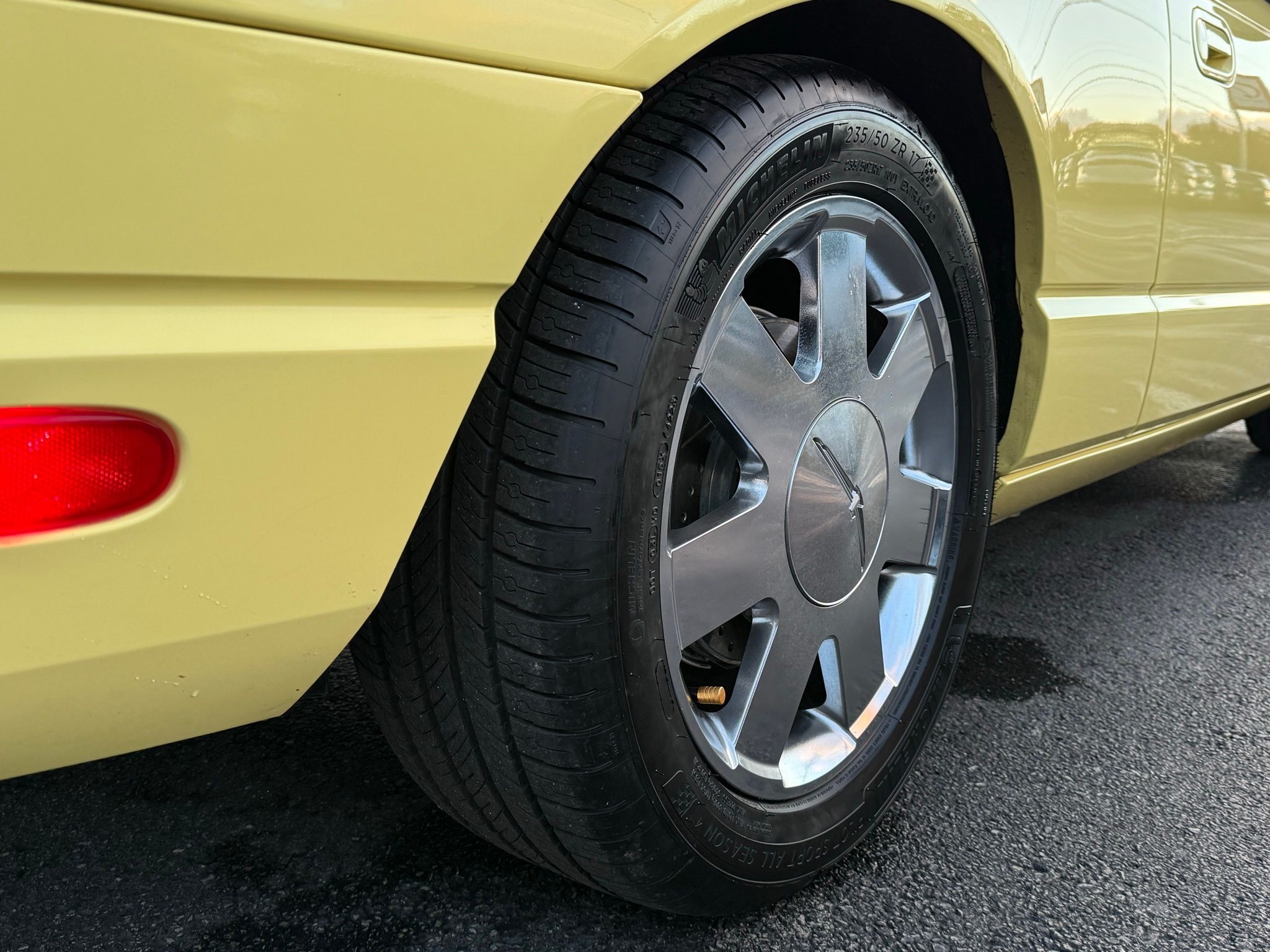 Ford Thunderbird  2002