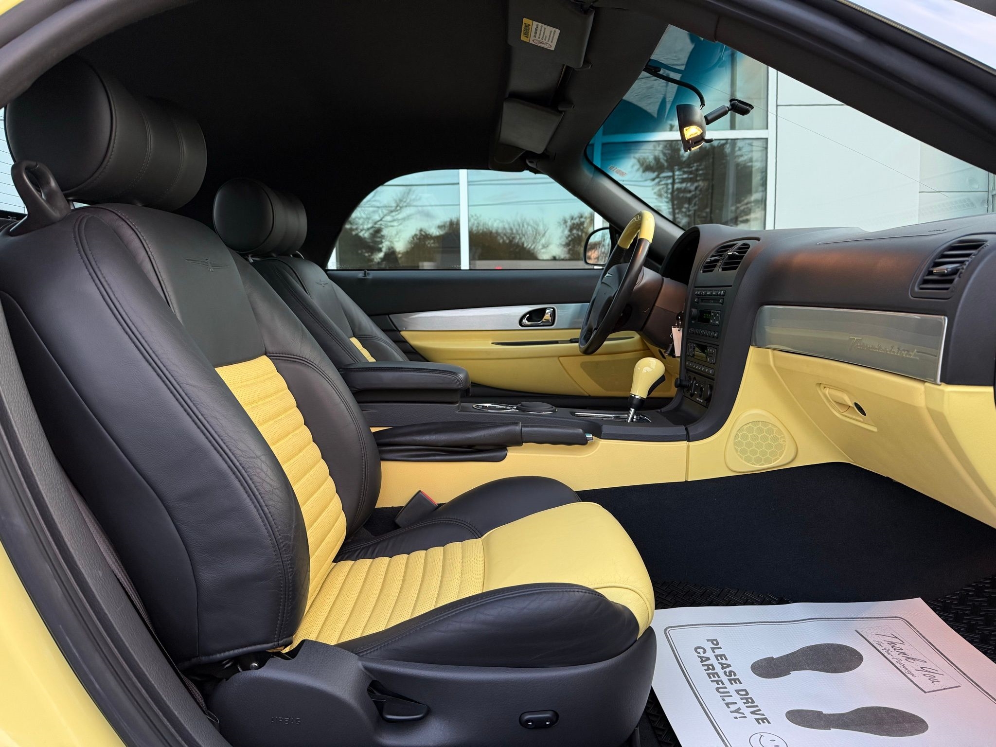 Ford Thunderbird  2002