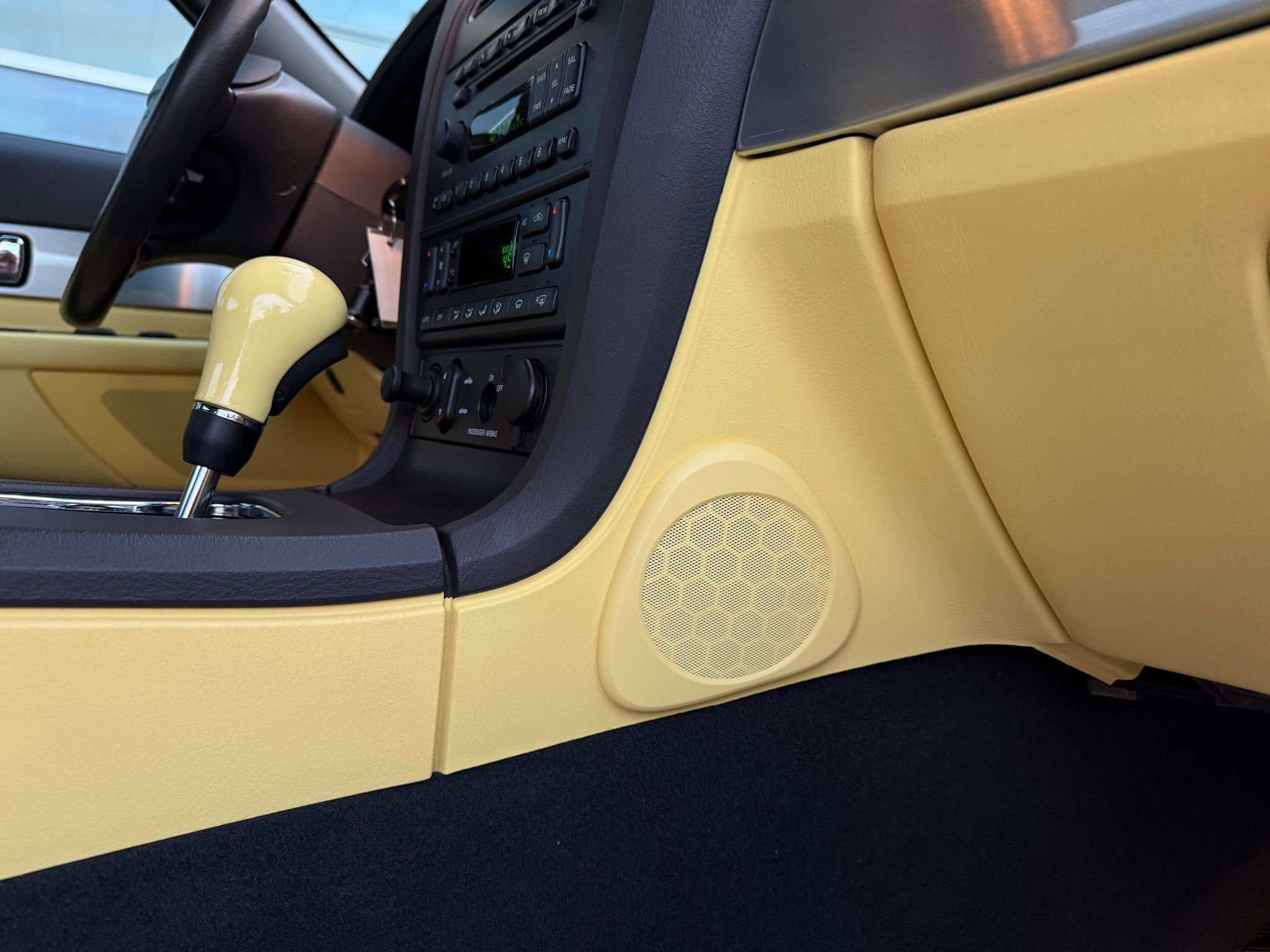 Ford Thunderbird  2002