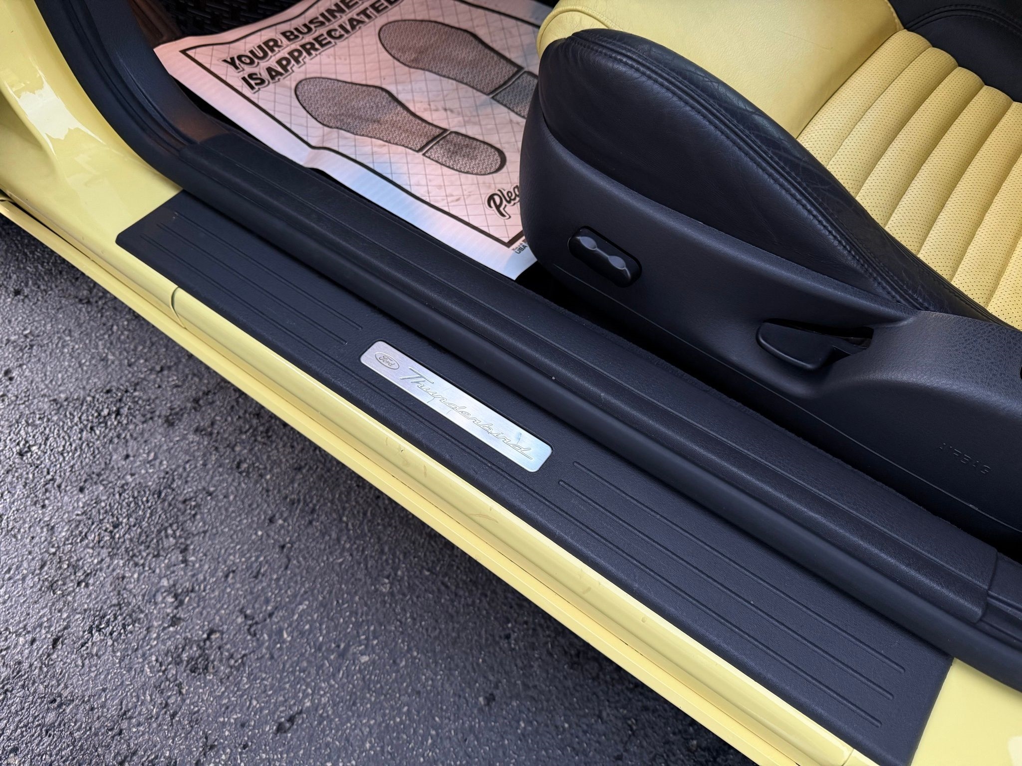 Ford Thunderbird  2002