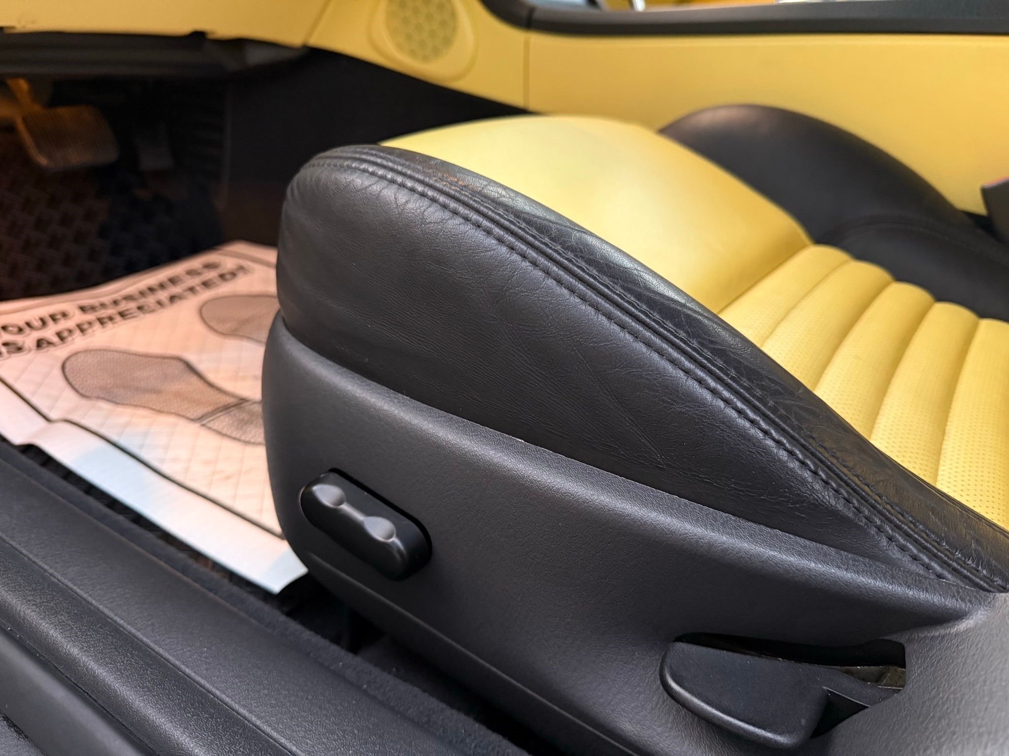 Ford Thunderbird  2002