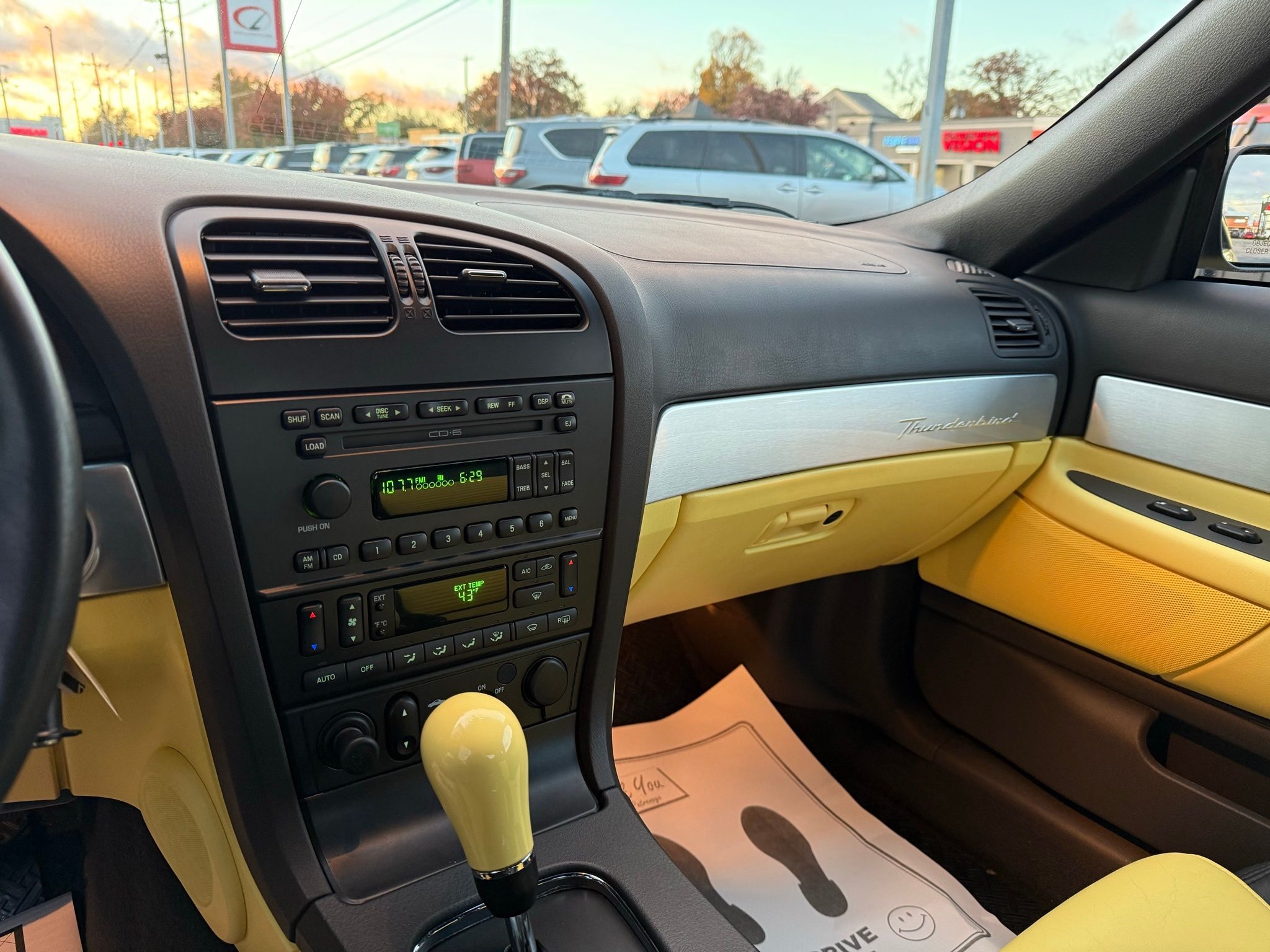 Ford Thunderbird  2002