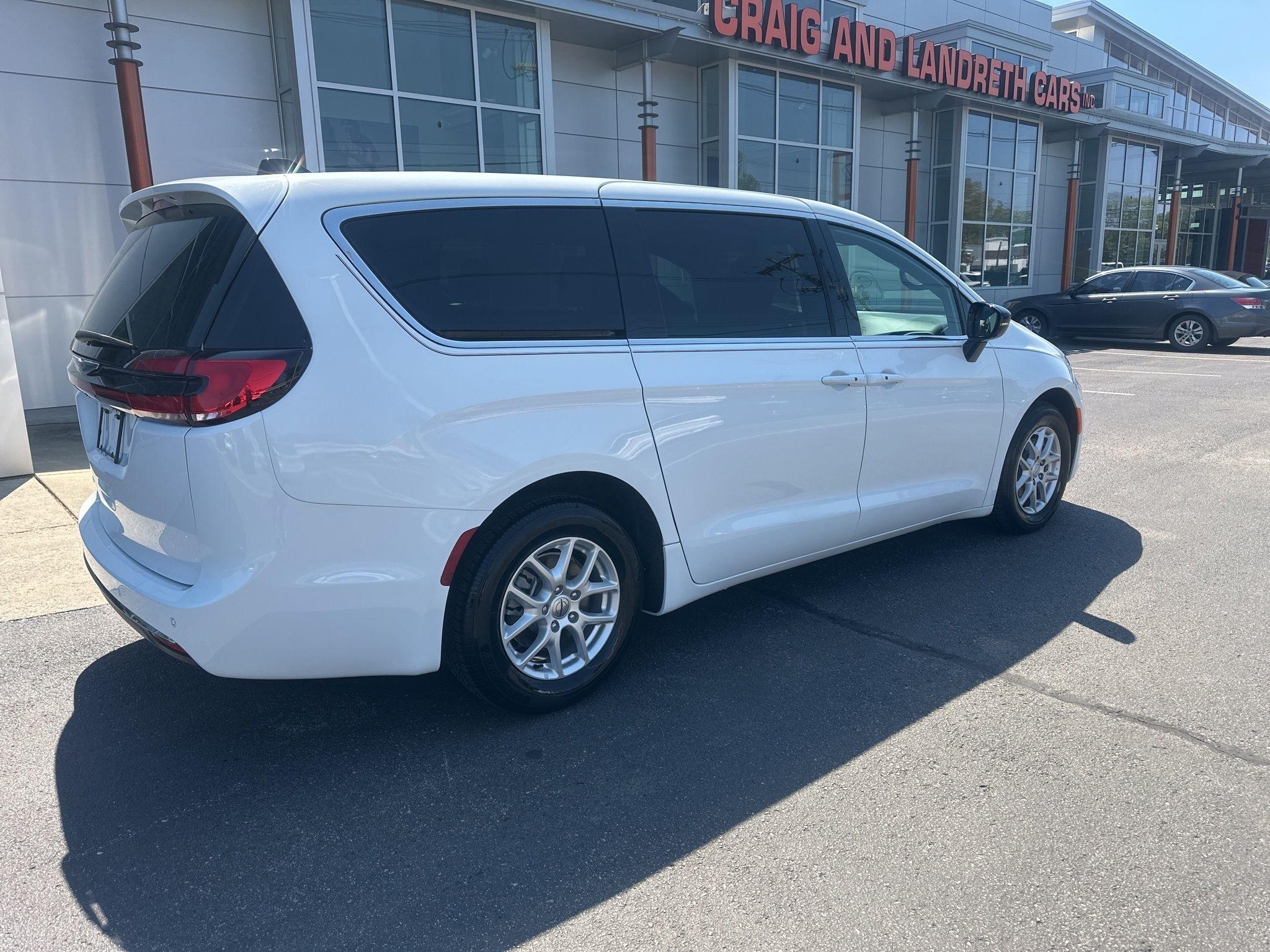 Chrysler Pacifica  2025