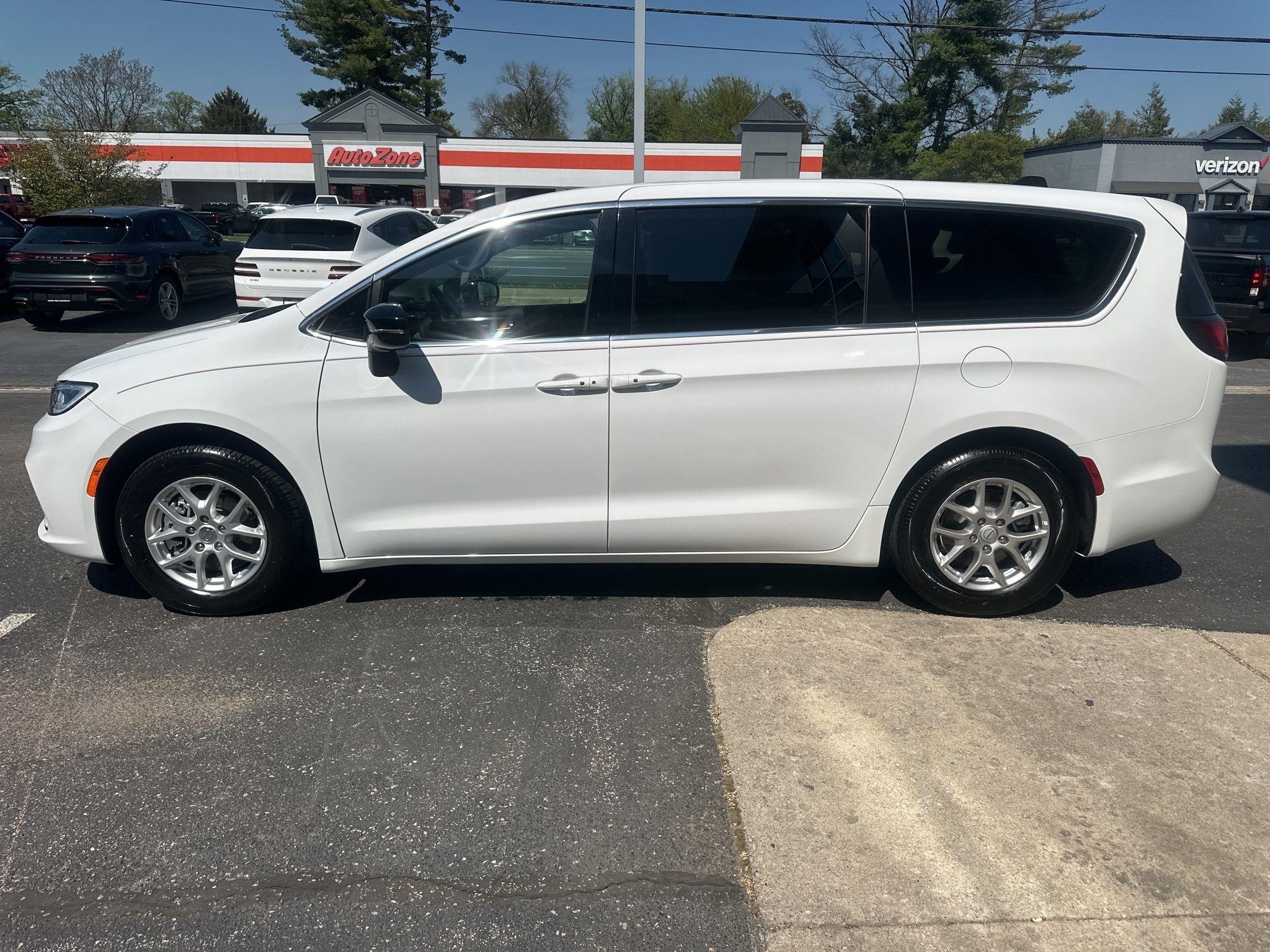 Chrysler Pacifica  2025