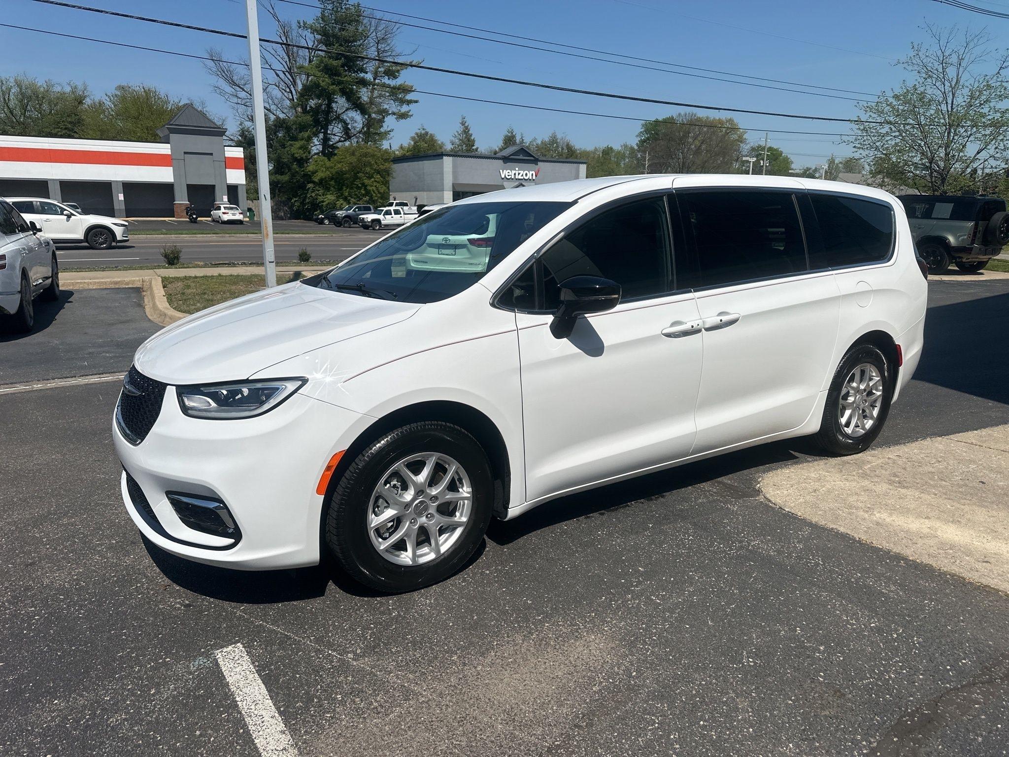 Chrysler Pacifica  2025