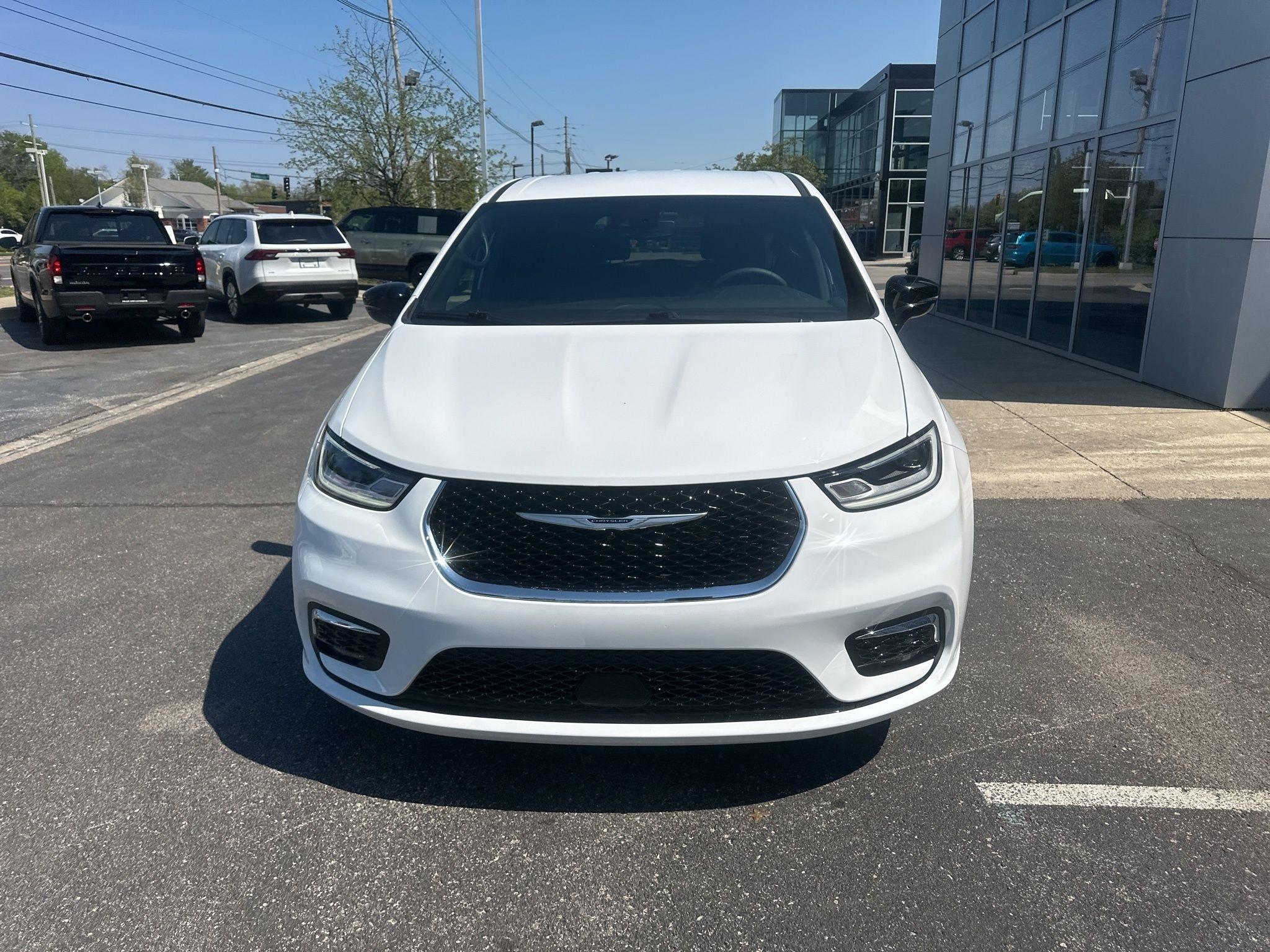 Chrysler Pacifica  2025